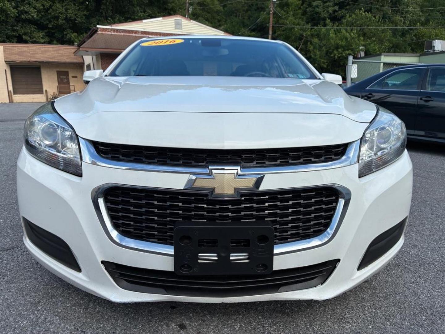 2016 WHITE CHEVROLET MALIBU LIMITED LT (1G11C5SAXGF) with an 2.5L engine, Automatic transmission, located at 117 North Cameron Street, Harrisburg, PA, 17101, (717) 963-8962, 40.267021, -76.875351 - WE FINANCE!!! MOST vehicles are available for financing. Good Credit/ Challenged Credit/ No Credit - ALL Trade-Ins Welcomed!!! APPLY ONLINE or CALL us TODAY Please call us to discuss your cash and/or financing options. Thanks for checking our inventory! We're here to help.- Photo#7