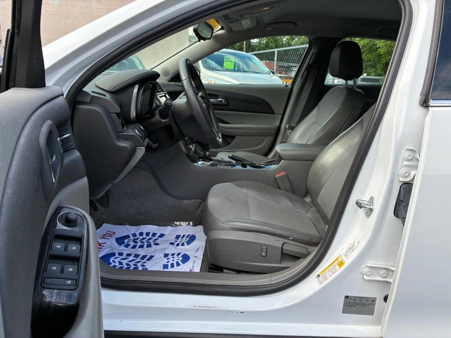 2016 WHITE CHEVROLET MALIBU LIMITED LT (1G11C5SAXGF) with an 2.5L engine, Automatic transmission, located at 117 North Cameron Street, Harrisburg, PA, 17101, (717) 963-8962, 40.267021, -76.875351 - WE FINANCE!!! MOST vehicles are available for financing. Good Credit/ Challenged Credit/ No Credit - ALL Trade-Ins Welcomed!!! APPLY ONLINE or CALL us TODAY Please call us to discuss your cash and/or financing options. Thanks for checking our inventory! We're here to help.- Photo#13