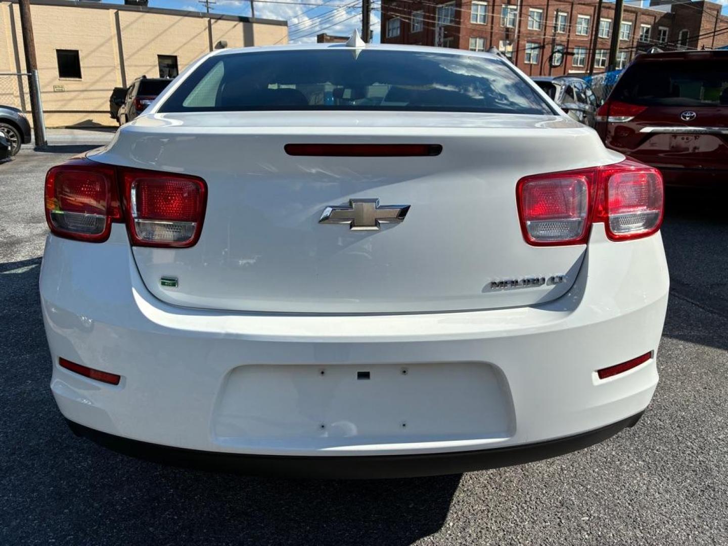 2016 WHITE CHEVROLET MALIBU LIMITED LT (1G11C5SA6GF) with an 2.5L engine, Automatic transmission, located at 117 North Cameron Street, Harrisburg, PA, 17101, (717) 963-8962, 40.267021, -76.875351 - WE FINANCE!!! MOST vehicles are available for financing. Good Credit/ Challenged Credit/ No Credit - ALL Trade-Ins Welcomed!!! APPLY ONLINE or CALL us TODAY Please call us to discuss your cash and/or financing options. Thanks for checking our inventory! We're here to help. - Photo#3
