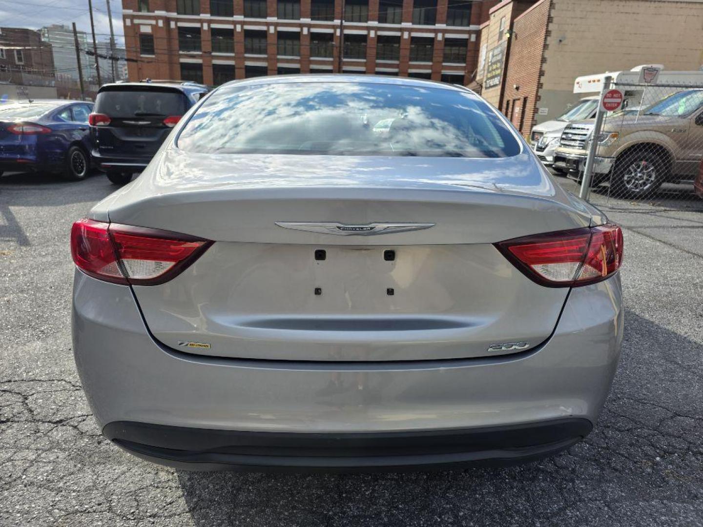 2016 SILVER CHRYSLER 200 LX (1C3CCCFB6GN) with an 2.4L engine, Automatic transmission, located at 7981 Paxton Street, Harrisburg, PA, 17111, (717) 561-2926, 40.261490, -76.749229 - WE FINANCE!!! Good Credit/ Bad Credit/ No Credit - ALL Trade-Ins Welcomed!!! ***Guaranteed Credit Approval*** APPLY ONLINE or CALL us TODAY ;) Please call us to discuss your cash and financing options. - Photo#3