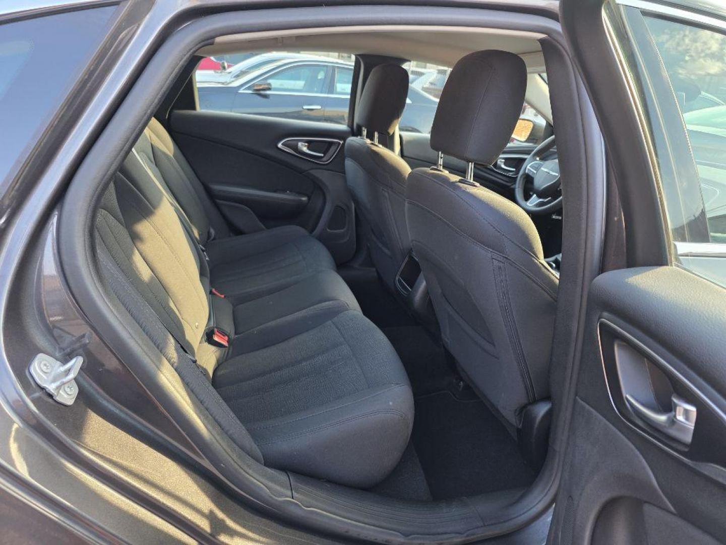 2016 GRAY CHRYSLER 200 LX (1C3CCCFB1GN) with an 2.4L engine, Automatic transmission, located at 131 N Cameron st, Harrisburg, PA, 17101, (717) 561-2926, 40.267086, -76.875374 - WE FINANCE!!! Good Credit/ Challenged Credit/ No Credit - ALL Trade-Ins Welcomed!!! APPLY ONLINE or CALL us TODAY ;) Please call us to discuss your cash and/or financing options. - Photo#11