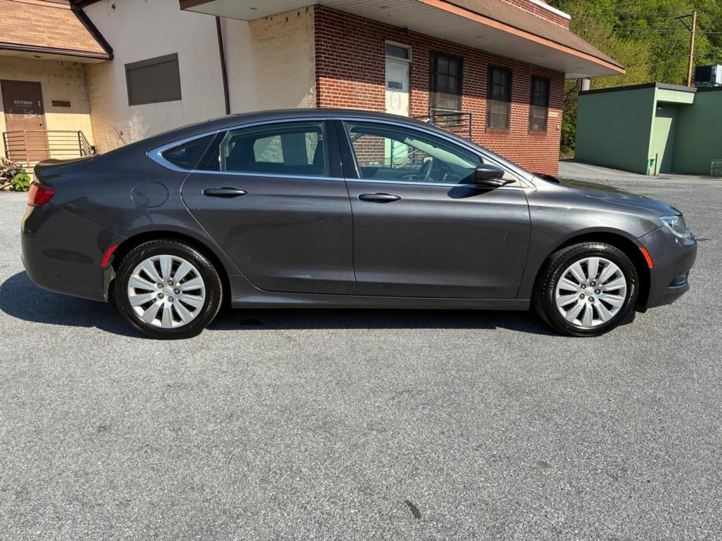 2016 GRAY CHRYSLER 200 LX (1C3CCCFB9GN) with an 2.4L engine, Automatic transmission, located at 117 North Cameron Street, Harrisburg, PA, 17101, (717) 963-8962, 40.267021, -76.875351 - Photo#5