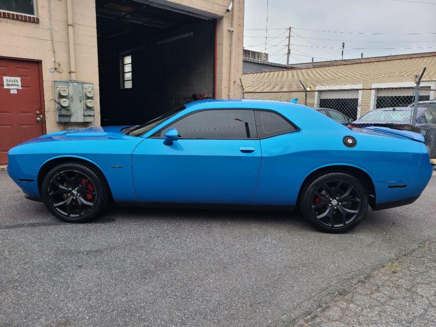 2016 BLUE DODGE CHALLENGER R/T (2C3CDZBT7GH) with an 5.7L engine, 6-Speed Manual transmission, located at 117 North Cameron Street, Harrisburg, PA, 17101, (717) 963-8962, 40.267021, -76.875351 - WE FINANCE!!! Good Credit/ Bad Credit/ No Credit - ALL Trade-Ins Welcomed!!! ***Guaranteed Credit Approval*** APPLY ONLINE or CALL us TODAY ;) Internet Prices and Marketplace Prices are SPECIAL discounted ***CASH DEALS*** Retail Prices are higher. Please call us to discuss your cash and finan - Photo#1