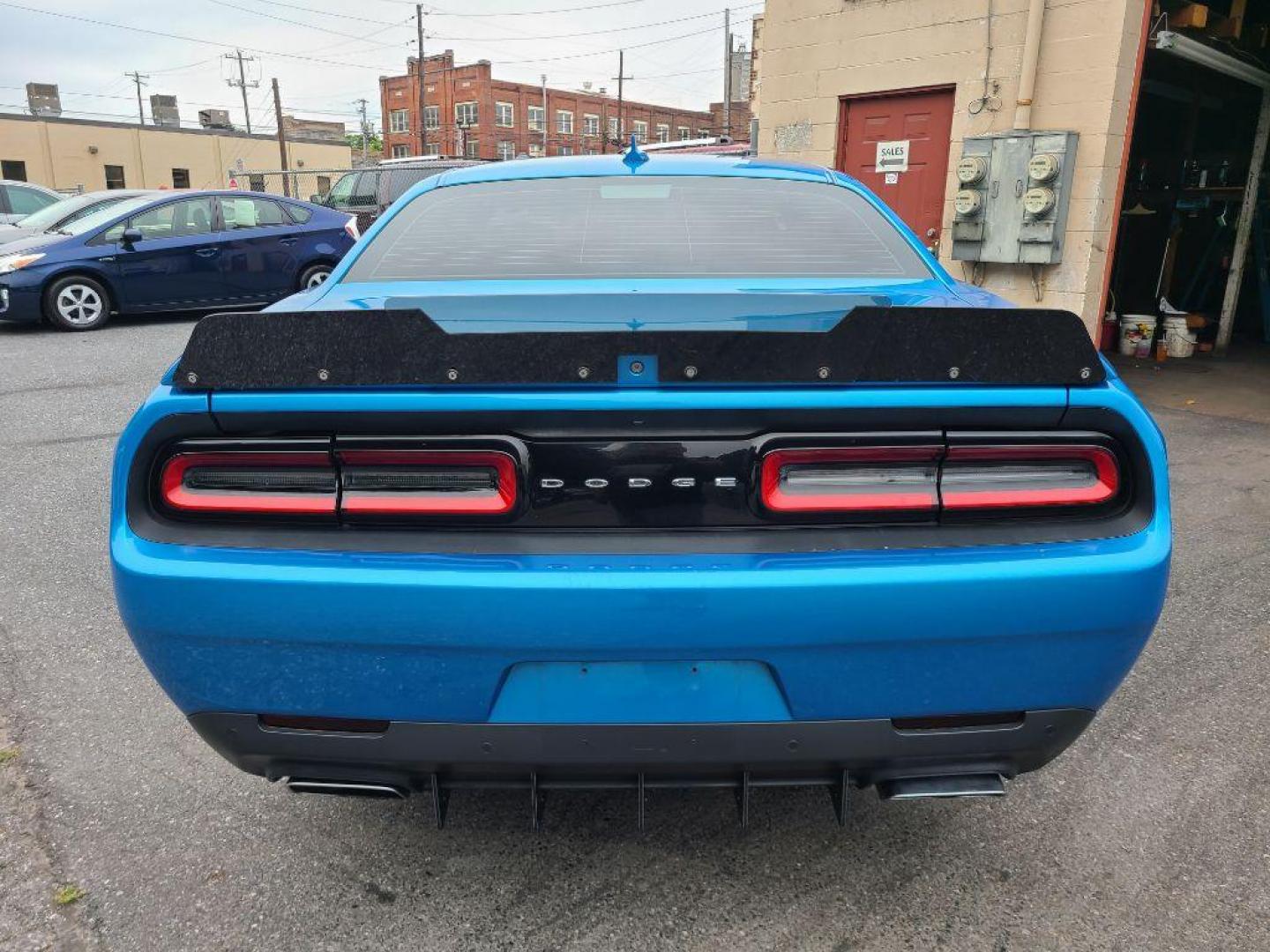 2016 BLUE DODGE CHALLENGER R/T (2C3CDZBT7GH) with an 5.7L engine, 6-Speed Manual transmission, located at 117 North Cameron Street, Harrisburg, PA, 17101, (717) 963-8962, 40.267021, -76.875351 - WE FINANCE!!! Good Credit/ Bad Credit/ No Credit - ALL Trade-Ins Welcomed!!! ***Guaranteed Credit Approval*** APPLY ONLINE or CALL us TODAY ;) Internet Prices and Marketplace Prices are SPECIAL discounted ***CASH DEALS*** Retail Prices are higher. Please call us to discuss your cash and finan - Photo#3