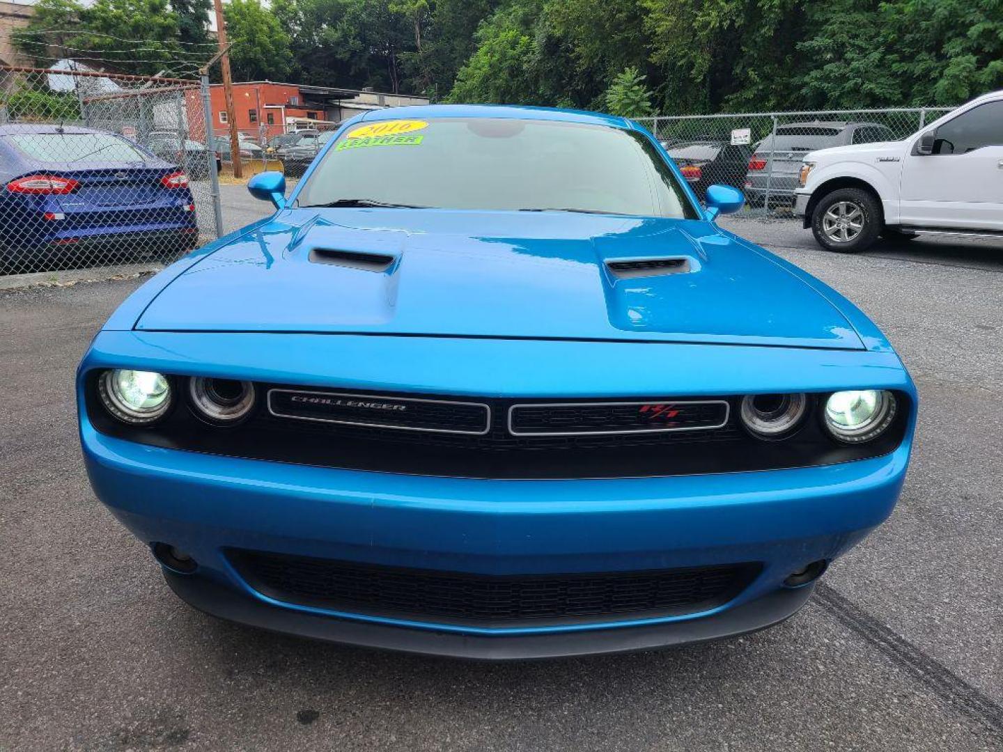2016 BLUE DODGE CHALLENGER R/T (2C3CDZBT7GH) with an 5.7L engine, 6-Speed Manual transmission, located at 117 North Cameron Street, Harrisburg, PA, 17101, (717) 963-8962, 40.267021, -76.875351 - WE FINANCE!!! Good Credit/ Bad Credit/ No Credit - ALL Trade-Ins Welcomed!!! ***Guaranteed Credit Approval*** APPLY ONLINE or CALL us TODAY ;) Internet Prices and Marketplace Prices are SPECIAL discounted ***CASH DEALS*** Retail Prices are higher. Please call us to discuss your cash and finan - Photo#7