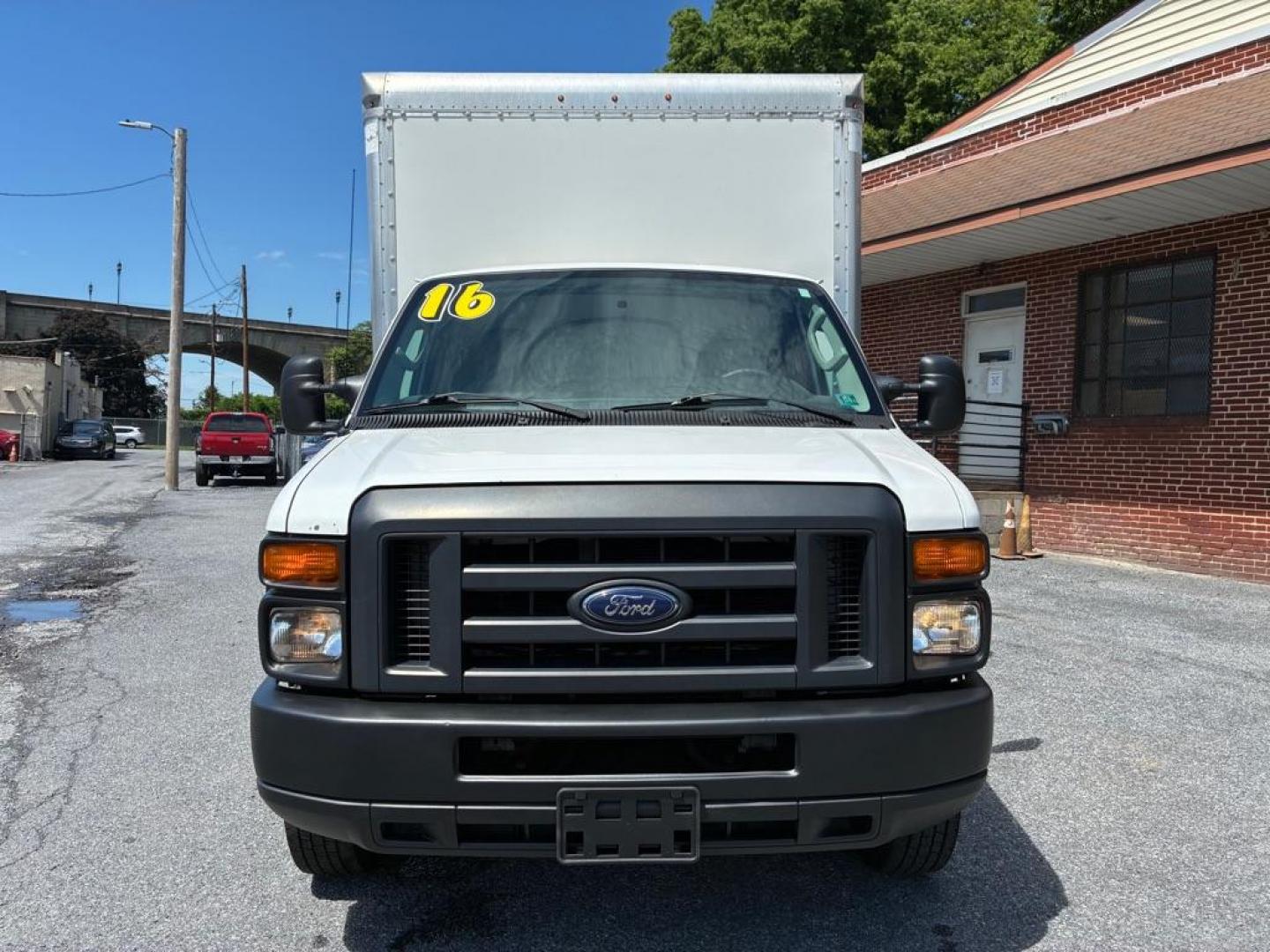 2016 WHITE FORD ECONOLINE E350 SUPER DUTY CUTAWAY VAN (1FDWE3FL6GD) with an 5.4L engine, Automatic transmission, located at 117 North Cameron Street, Harrisburg, PA, 17101, (717) 963-8962, 40.267021, -76.875351 - WE FINANCE!!! MOST vehicles are available for financing. Good Credit/ Challenged Credit/ No Credit - ALL Trade-Ins Welcomed!!! APPLY ONLINE or CALL us TODAY Please call us to discuss your cash and/or financing options. Thanks for checking our inventory! We're here to help. - Photo#7