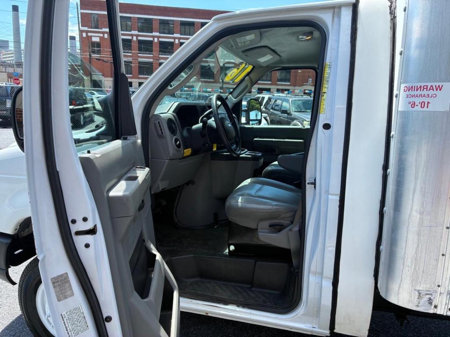 2016 WHITE FORD ECONOLINE E350 SUPER DUTY CUTAWAY VAN (1FDWE3FL6GD) with an 5.4L engine, Automatic transmission, located at 117 North Cameron Street, Harrisburg, PA, 17101, (717) 963-8962, 40.267021, -76.875351 - WE FINANCE!!! MOST vehicles are available for financing. Good Credit/ Challenged Credit/ No Credit - ALL Trade-Ins Welcomed!!! APPLY ONLINE or CALL us TODAY Please call us to discuss your cash and/or financing options. Thanks for checking our inventory! We're here to help. - Photo#13
