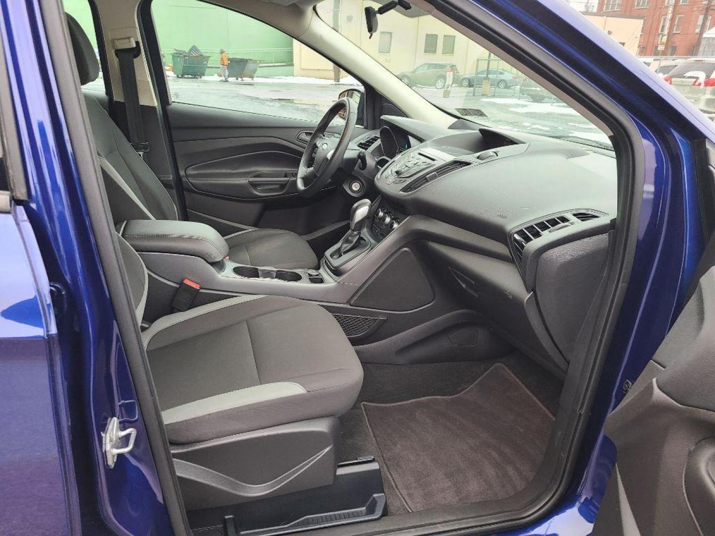 2016 BLUE FORD ESCAPE S (1FMCU0F73GU) with an 2.5L engine, Automatic transmission, located at 117 North Cameron Street, Harrisburg, PA, 17101, (717) 963-8962, 40.267021, -76.875351 - WE FINANCE!!! Good Credit/ Bad Credit/ No Credit - ALL Trade-Ins Welcomed!!! ***Guaranteed Credit Approval*** APPLY ONLINE or CALL us TODAY ;) Internet Prices and Marketplace Prices are SPECIAL discounted ***CASH DEALS*** Retail Prices are higher. Please call us to discuss your cash and finan - Photo#9