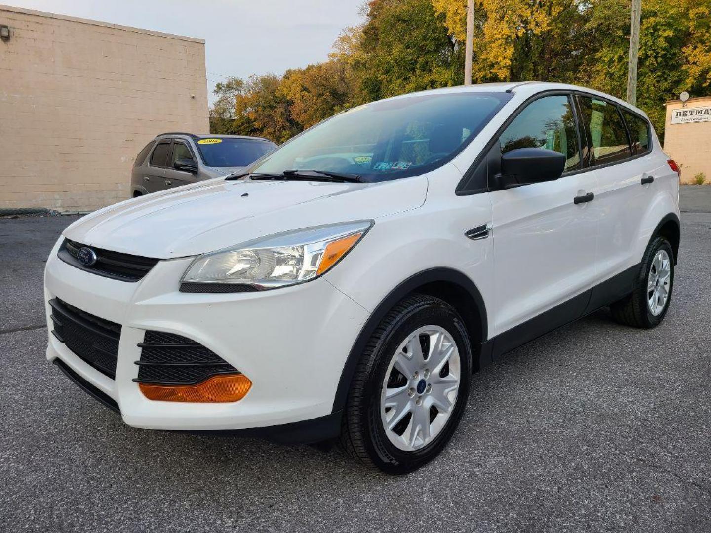 2016 WHITE FORD ESCAPE S (1FMCU0F78GU) with an 2.5L engine, Automatic transmission, located at 117 North Cameron Street, Harrisburg, PA, 17101, (717) 963-8962, 40.267021, -76.875351 - WE FINANCE!!! Good Credit/ Bad Credit/ No Credit - ALL Trade-Ins Welcomed!!! ***Guaranteed Credit Approval*** APPLY ONLINE or CALL us TODAY ;) Internet Prices and Marketplace Prices are SPECIAL discounted ***CASH DEALS*** Retail Prices are higher. Please call us to discuss your cash and finan - Photo#0