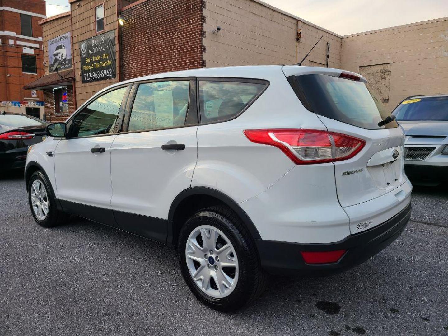 2016 WHITE FORD ESCAPE S (1FMCU0F78GU) with an 2.5L engine, Automatic transmission, located at 117 North Cameron Street, Harrisburg, PA, 17101, (717) 963-8962, 40.267021, -76.875351 - WE FINANCE!!! Good Credit/ Bad Credit/ No Credit - ALL Trade-Ins Welcomed!!! ***Guaranteed Credit Approval*** APPLY ONLINE or CALL us TODAY ;) Internet Prices and Marketplace Prices are SPECIAL discounted ***CASH DEALS*** Retail Prices are higher. Please call us to discuss your cash and finan - Photo#2