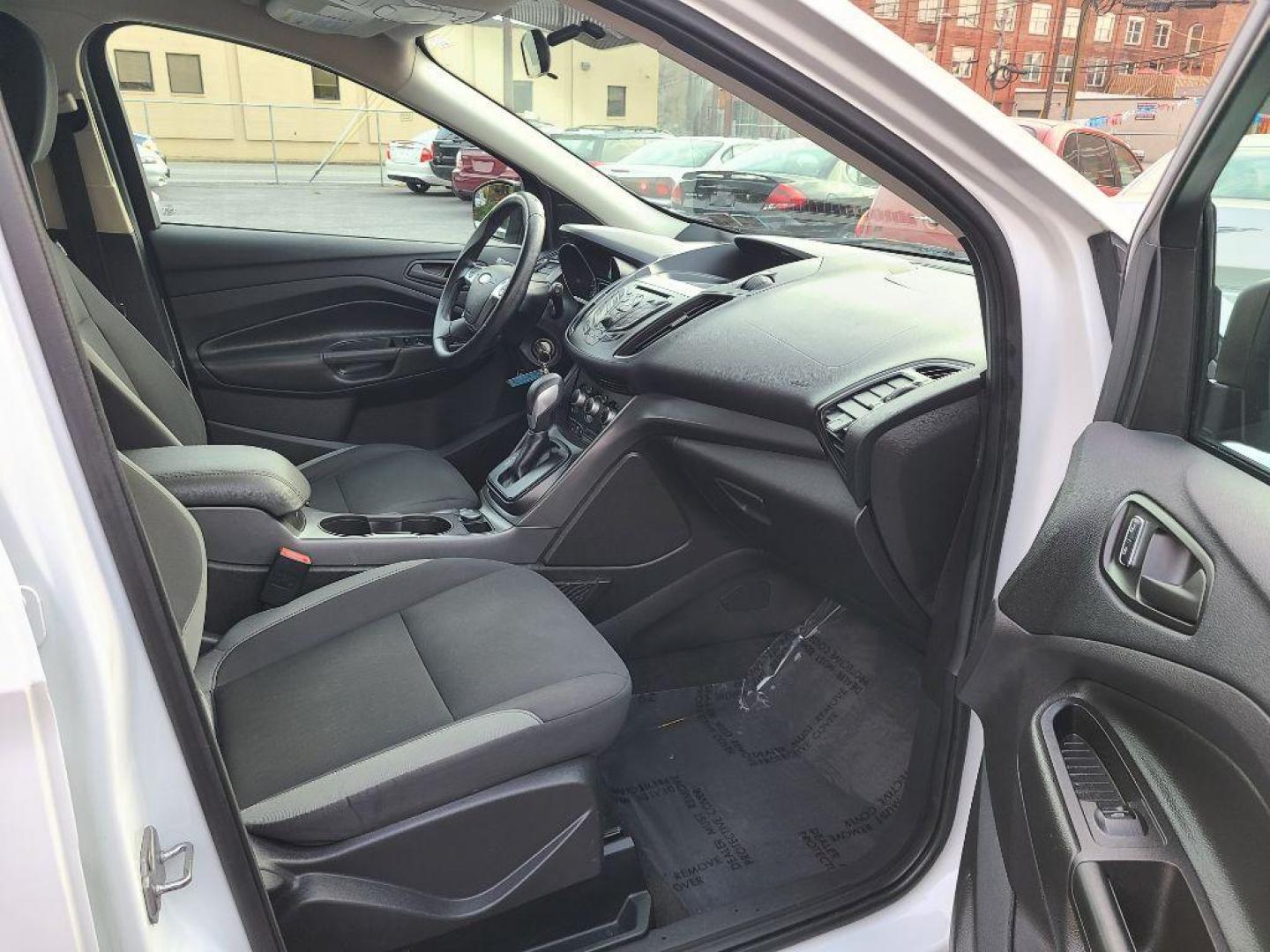 2016 WHITE FORD ESCAPE S (1FMCU0F78GU) with an 2.5L engine, Automatic transmission, located at 117 North Cameron Street, Harrisburg, PA, 17101, (717) 963-8962, 40.267021, -76.875351 - WE FINANCE!!! Good Credit/ Bad Credit/ No Credit - ALL Trade-Ins Welcomed!!! ***Guaranteed Credit Approval*** APPLY ONLINE or CALL us TODAY ;) Internet Prices and Marketplace Prices are SPECIAL discounted ***CASH DEALS*** Retail Prices are higher. Please call us to discuss your cash and finan - Photo#8