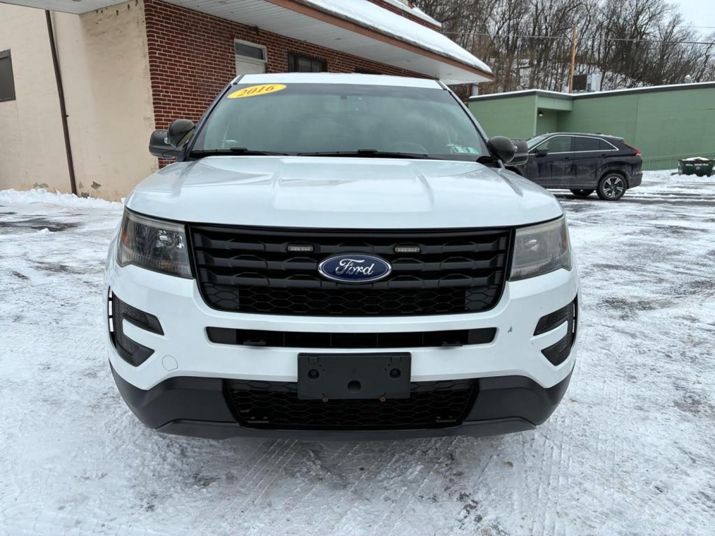 2016 WHITE FORD EXPLORER POLICE INTERCEPTOR (1FM5K8AR3GG) with an 3.7L engine, Automatic transmission, located at 117 North Cameron Street, Harrisburg, PA, 17101, (717) 963-8962, 40.267021, -76.875351 - WE FINANCE!!! Good Credit/ Challenged Credit/ No Credit - ALL Trade-Ins Welcomed!!! APPLY ONLINE or CALL us TODAY ;) Please call us to discuss your cash and/or financing options. - Photo#7