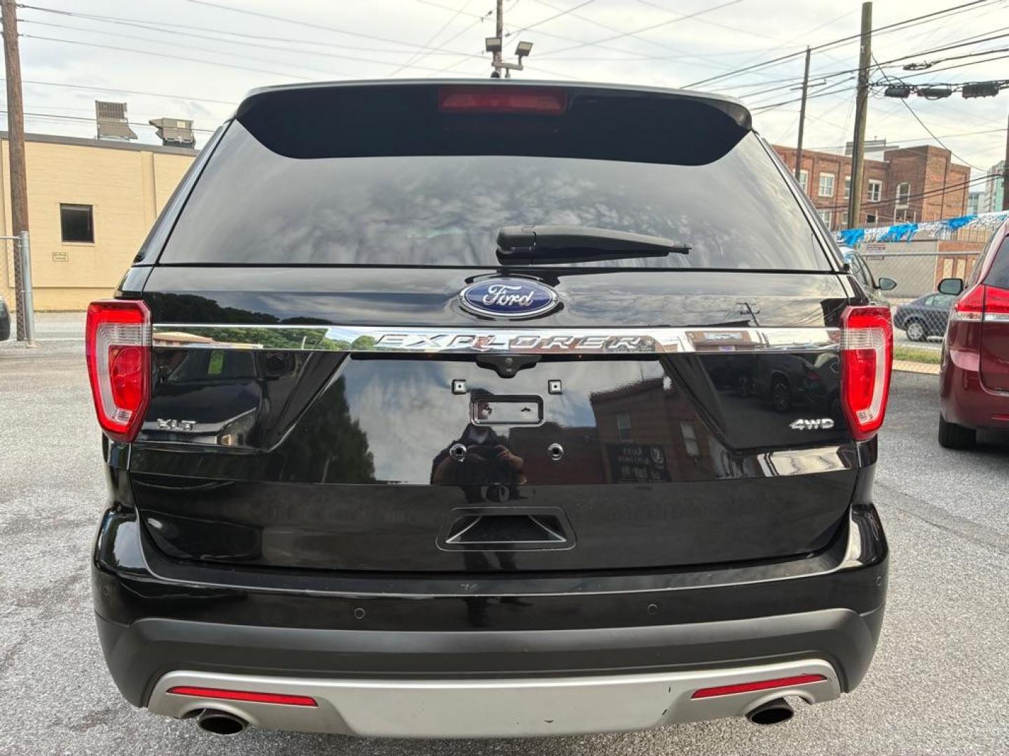 2016 BLACK FORD EXPLORER XLT (1FM5K8D83GG) with an 3.5L engine, Automatic transmission, located at 117 North Cameron Street, Harrisburg, PA, 17101, (717) 963-8962, 40.267021, -76.875351 - WE FINANCE!!! MOST vehicles are available for financing. Good Credit/ Challenged Credit/ No Credit - ALL Trade-Ins Welcomed!!! APPLY ONLINE or CALL us TODAY Please call us to discuss your cash and/or financing options. Thanks for checking our inventory! We're here to help.- Photo#3