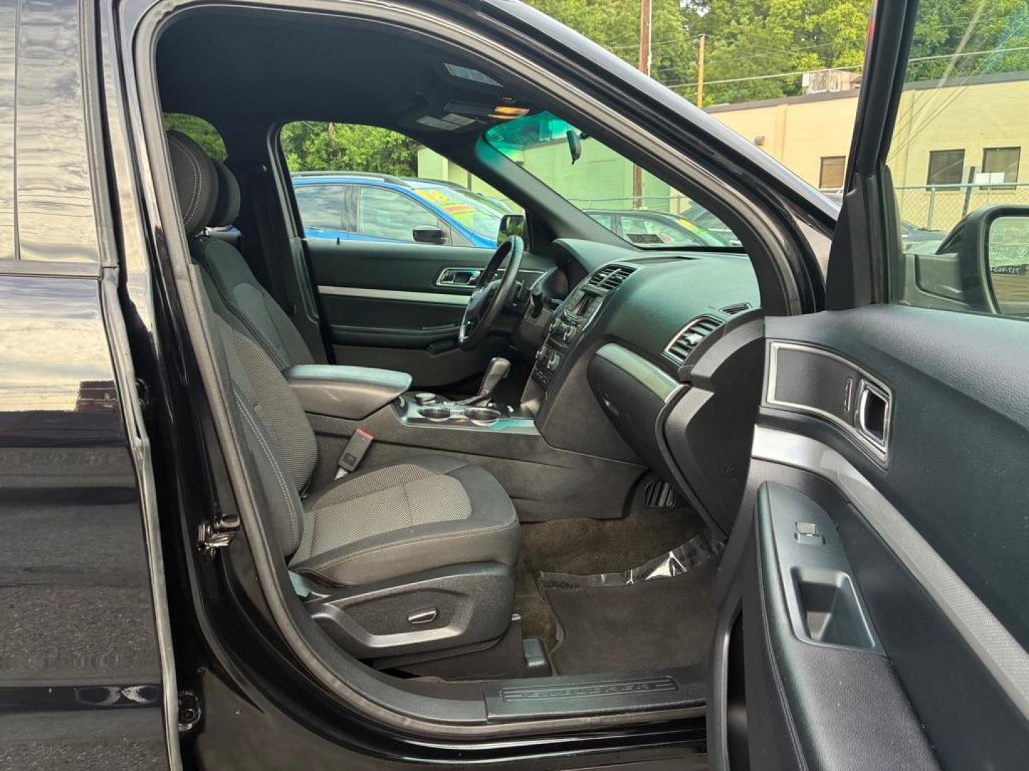 2016 BLACK FORD EXPLORER XLT (1FM5K8D83GG) with an 3.5L engine, Automatic transmission, located at 117 North Cameron Street, Harrisburg, PA, 17101, (717) 963-8962, 40.267021, -76.875351 - WE FINANCE!!! MOST vehicles are available for financing. Good Credit/ Challenged Credit/ No Credit - ALL Trade-Ins Welcomed!!! APPLY ONLINE or CALL us TODAY Please call us to discuss your cash and/or financing options. Thanks for checking our inventory! We're here to help.- Photo#8