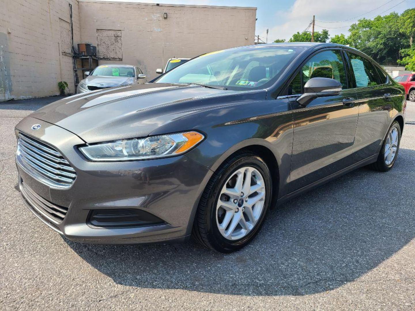 2016 GRAY FORD FUSION SE (3FA6P0H70GR) with an 2.5L engine, Automatic transmission, located at 117 North Cameron Street, Harrisburg, PA, 17101, (717) 963-8962, 40.267021, -76.875351 - WE FINANCE!!! Good Credit/ Bad Credit/ No Credit - ALL Trade-Ins Welcomed!!! ***Guaranteed Credit Approval*** APPLY ONLINE or CALL us TODAY ;) Internet Prices and Marketplace Prices are SPECIAL discounted ***CASH DEALS*** Retail Prices are higher. Please call us to discuss your cash and finan - Photo#0