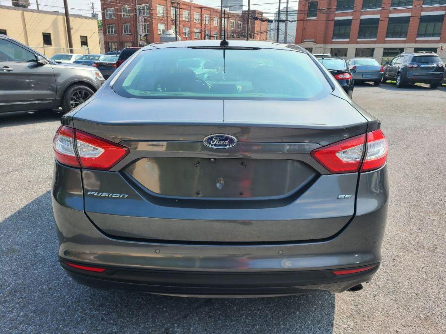 2016 GRAY FORD FUSION SE (3FA6P0H70GR) with an 2.5L engine, Automatic transmission, located at 117 North Cameron Street, Harrisburg, PA, 17101, (717) 963-8962, 40.267021, -76.875351 - WE FINANCE!!! Good Credit/ Bad Credit/ No Credit - ALL Trade-Ins Welcomed!!! ***Guaranteed Credit Approval*** APPLY ONLINE or CALL us TODAY ;) Internet Prices and Marketplace Prices are SPECIAL discounted ***CASH DEALS*** Retail Prices are higher. Please call us to discuss your cash and finan - Photo#3