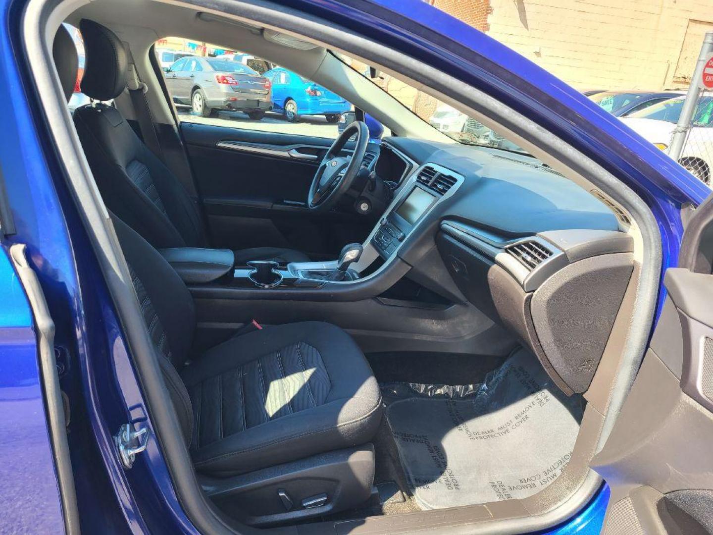 2016 BLUE FORD FUSION SE (3FA6P0H78GR) with an 2.5L engine, Automatic transmission, located at 117 North Cameron Street, Harrisburg, PA, 17101, (717) 963-8962, 40.267021, -76.875351 - WE FINANCE!!! Good Credit/ Bad Credit/ No Credit - ALL Trade-Ins Welcomed!!! ***Guaranteed Credit Approval*** APPLY ONLINE or CALL us TODAY ;) Internet Prices and Marketplace Prices are SPECIAL discounted ***CASH DEALS*** Retail Prices are higher. Please call us to discuss your cash and finan - Photo#8