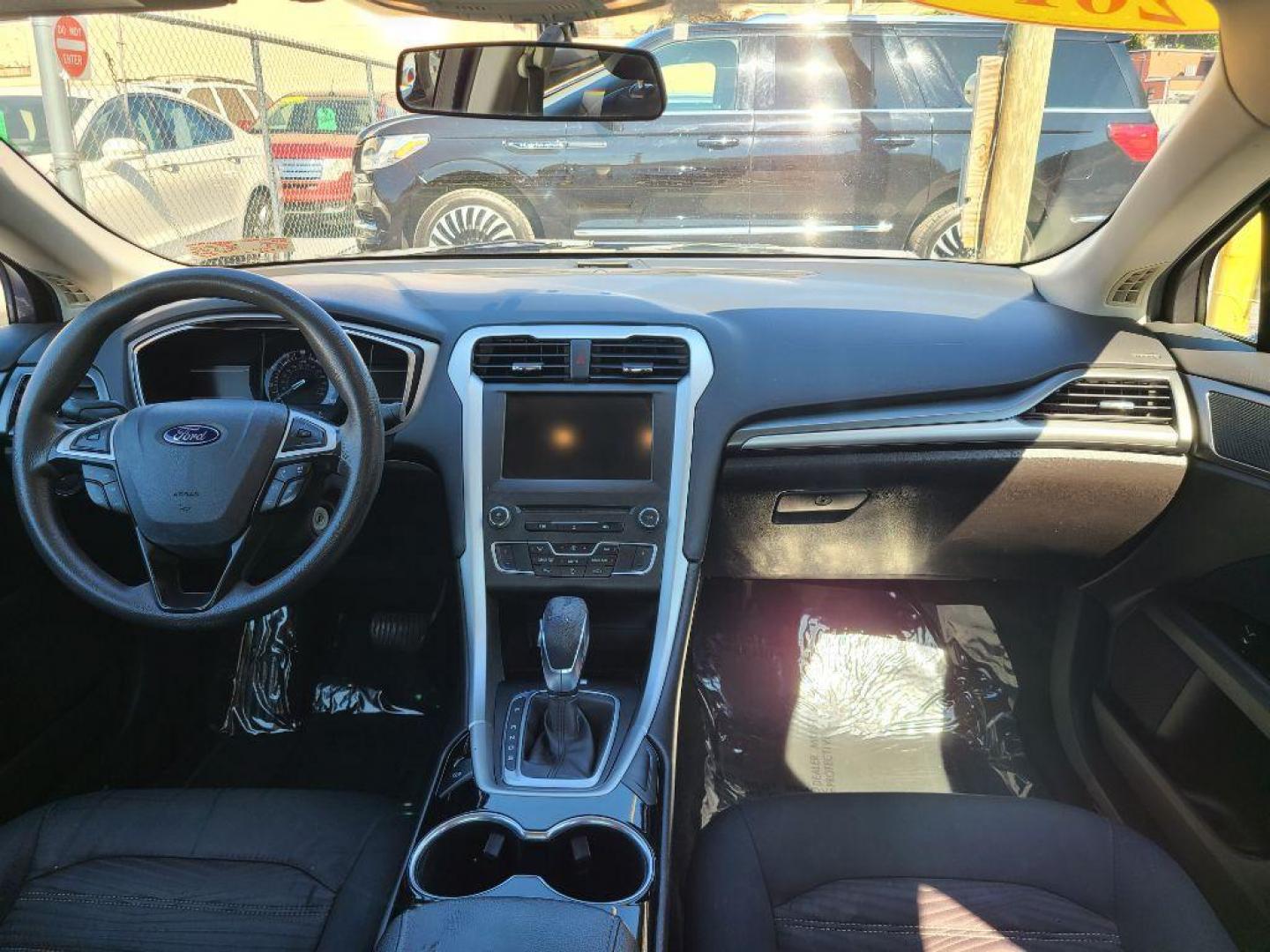 2016 BLUE FORD FUSION SE (3FA6P0H78GR) with an 2.5L engine, Automatic transmission, located at 117 North Cameron Street, Harrisburg, PA, 17101, (717) 963-8962, 40.267021, -76.875351 - WE FINANCE!!! Good Credit/ Bad Credit/ No Credit - ALL Trade-Ins Welcomed!!! ***Guaranteed Credit Approval*** APPLY ONLINE or CALL us TODAY ;) Internet Prices and Marketplace Prices are SPECIAL discounted ***CASH DEALS*** Retail Prices are higher. Please call us to discuss your cash and finan - Photo#9