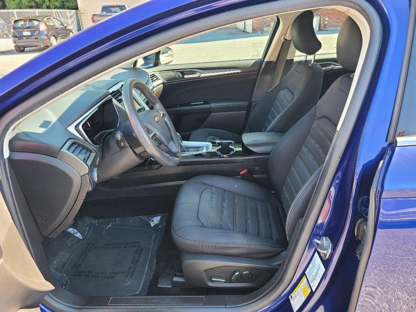 2016 BLUE FORD FUSION SE (3FA6P0H78GR) with an 2.5L engine, Automatic transmission, located at 117 North Cameron Street, Harrisburg, PA, 17101, (717) 963-8962, 40.267021, -76.875351 - WE FINANCE!!! Good Credit/ Bad Credit/ No Credit - ALL Trade-Ins Welcomed!!! ***Guaranteed Credit Approval*** APPLY ONLINE or CALL us TODAY ;) Internet Prices and Marketplace Prices are SPECIAL discounted ***CASH DEALS*** Retail Prices are higher. Please call us to discuss your cash and finan - Photo#11