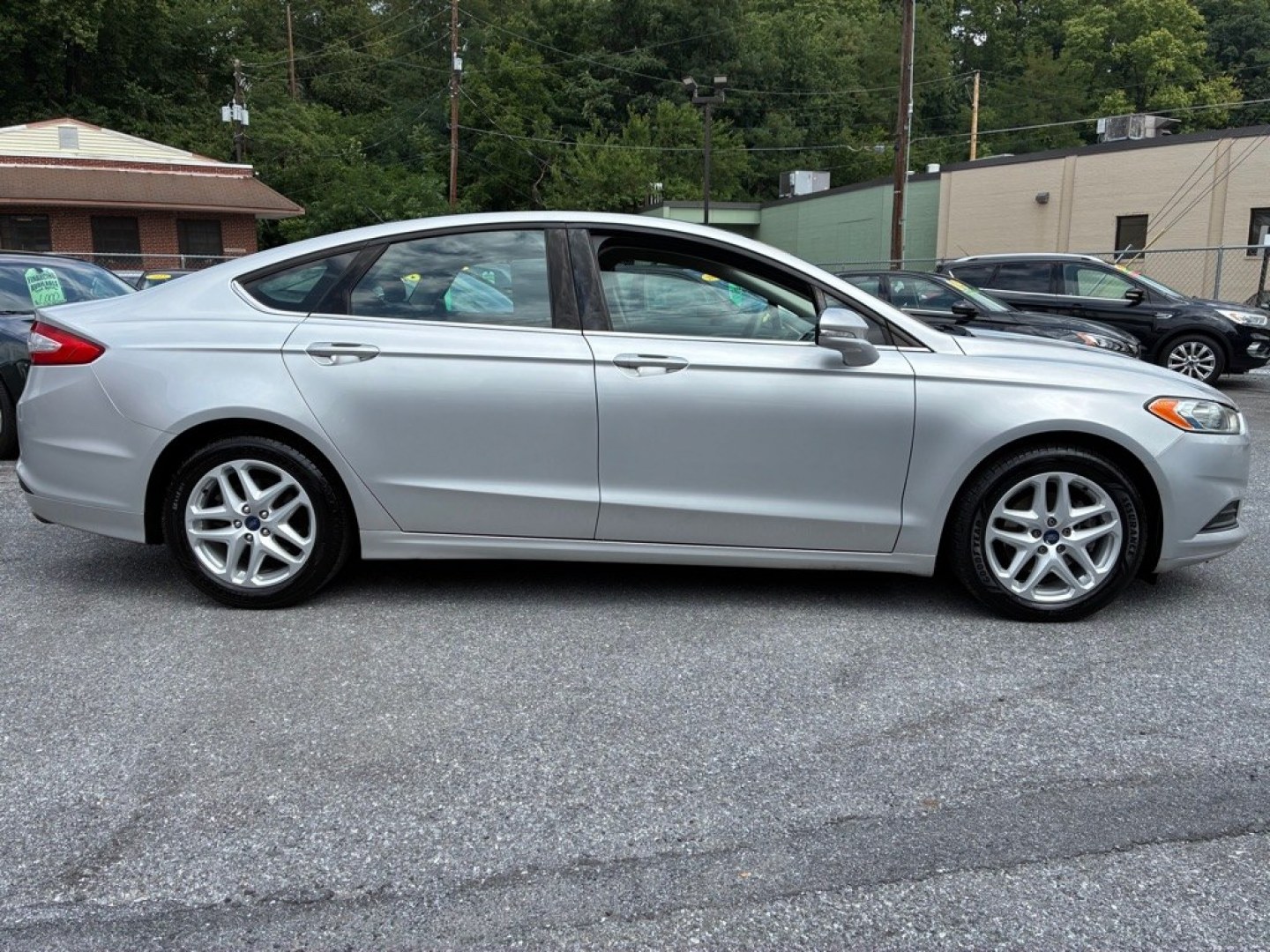 2016 SILVER FORD FUSION SE (3FA6P0H73GR) with an 2.5L engine, Automatic transmission, located at 117 North Cameron Street, Harrisburg, PA, 17101, (717) 963-8962, 40.267021, -76.875351 - WE FINANCE!!! MOST vehicles are available for financing. Good Credit/ Challenged Credit/ No Credit - ALL Trade-Ins Welcomed!!! APPLY ONLINE or CALL us TODAY Please call us to discuss your cash and/or financing options. Thanks for checking our inventory! We're here to help.- Photo#5