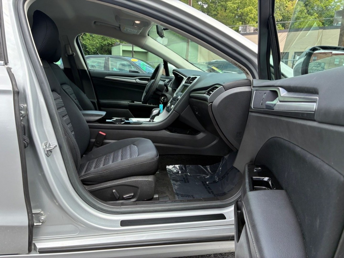 2016 SILVER FORD FUSION SE (3FA6P0H73GR) with an 2.5L engine, Automatic transmission, located at 117 North Cameron Street, Harrisburg, PA, 17101, (717) 963-8962, 40.267021, -76.875351 - WE FINANCE!!! MOST vehicles are available for financing. Good Credit/ Challenged Credit/ No Credit - ALL Trade-Ins Welcomed!!! APPLY ONLINE or CALL us TODAY Please call us to discuss your cash and/or financing options. Thanks for checking our inventory! We're here to help.- Photo#8