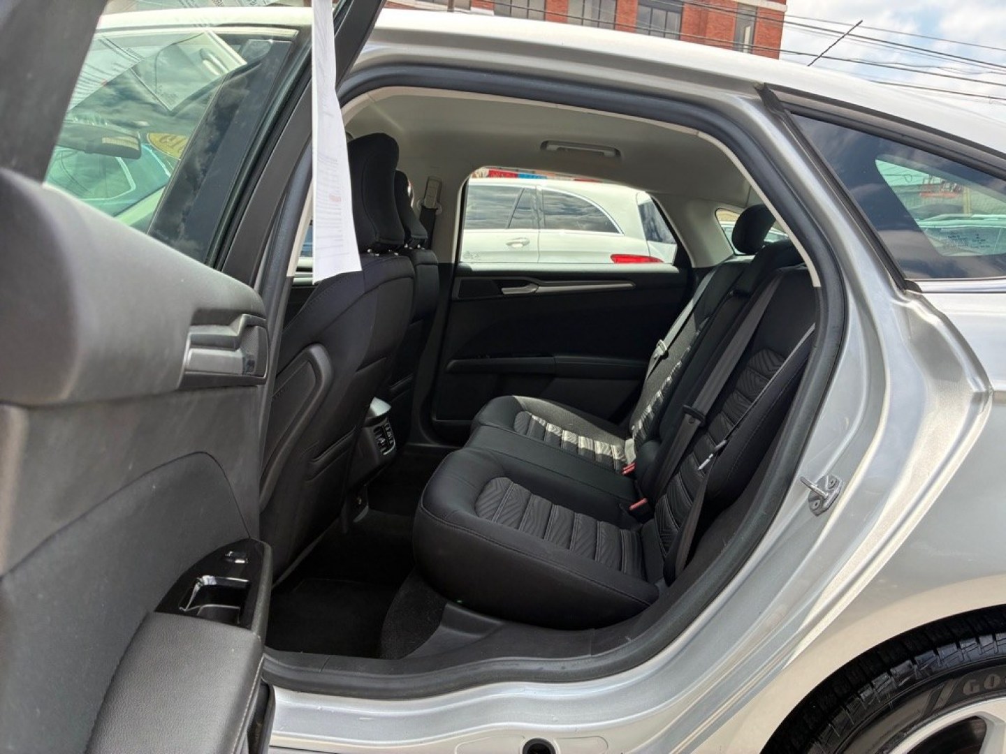 2016 SILVER FORD FUSION SE (3FA6P0H73GR) with an 2.5L engine, Automatic transmission, located at 117 North Cameron Street, Harrisburg, PA, 17101, (717) 963-8962, 40.267021, -76.875351 - WE FINANCE!!! MOST vehicles are available for financing. Good Credit/ Challenged Credit/ No Credit - ALL Trade-Ins Welcomed!!! APPLY ONLINE or CALL us TODAY Please call us to discuss your cash and/or financing options. Thanks for checking our inventory! We're here to help.- Photo#11