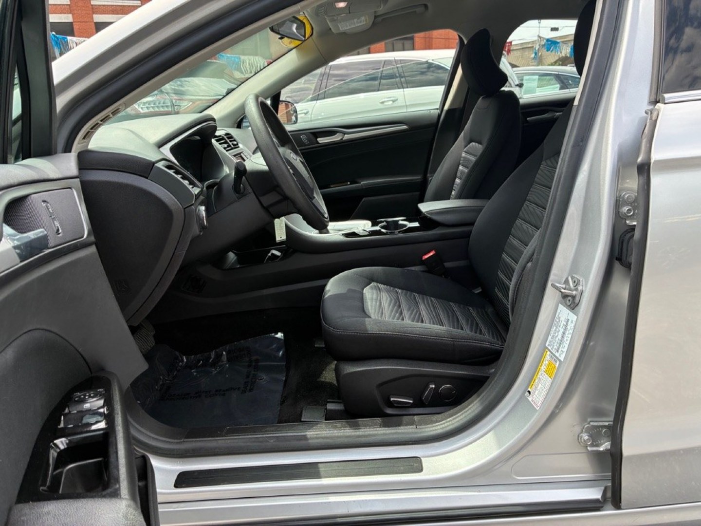2016 SILVER FORD FUSION SE (3FA6P0H73GR) with an 2.5L engine, Automatic transmission, located at 117 North Cameron Street, Harrisburg, PA, 17101, (717) 963-8962, 40.267021, -76.875351 - WE FINANCE!!! MOST vehicles are available for financing. Good Credit/ Challenged Credit/ No Credit - ALL Trade-Ins Welcomed!!! APPLY ONLINE or CALL us TODAY Please call us to discuss your cash and/or financing options. Thanks for checking our inventory! We're here to help.- Photo#13