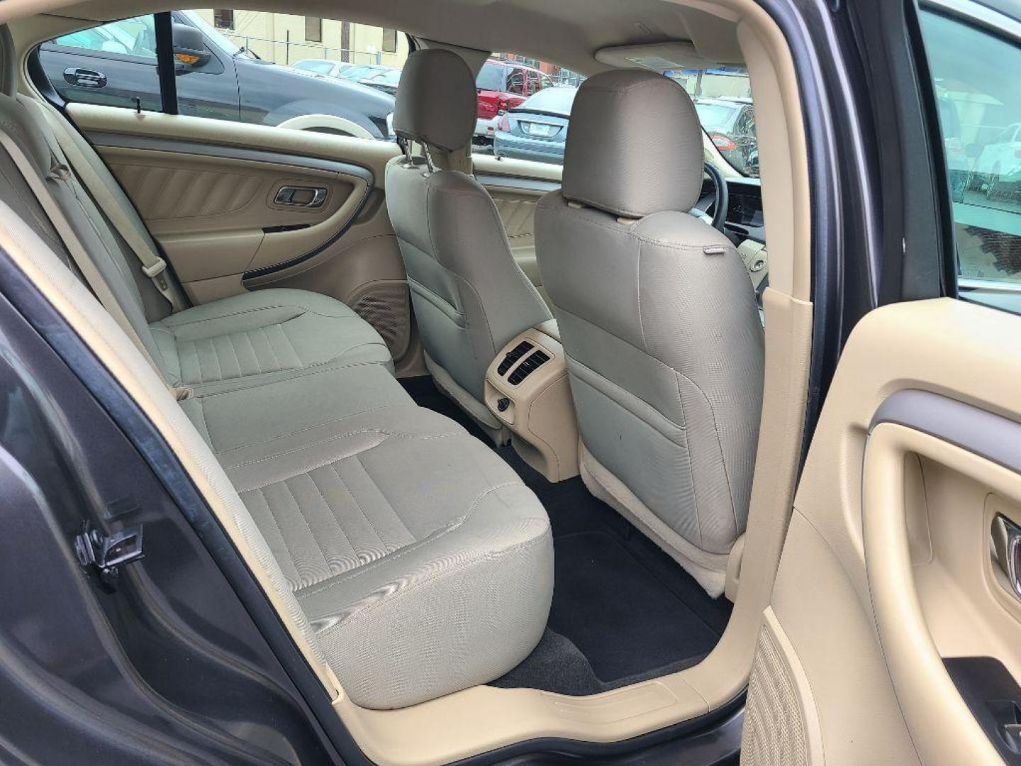 2016 GRAY FORD TAURUS SE (1FAHP2D80GG) with an 3.5L engine, Automatic transmission, located at 117 North Cameron Street, Harrisburg, PA, 17101, (717) 963-8962, 40.267021, -76.875351 - WE FINANCE!!! Good Credit/ Bad Credit/ No Credit - ALL Trade-Ins Welcomed!!! ***Guaranteed Credit Approval*** APPLY ONLINE or CALL us TODAY ;) Internet Prices and Marketplace Prices are SPECIAL discounted ***CASH DEALS*** Retail Prices are higher. Please call us to discuss your cash and finan - Photo#9