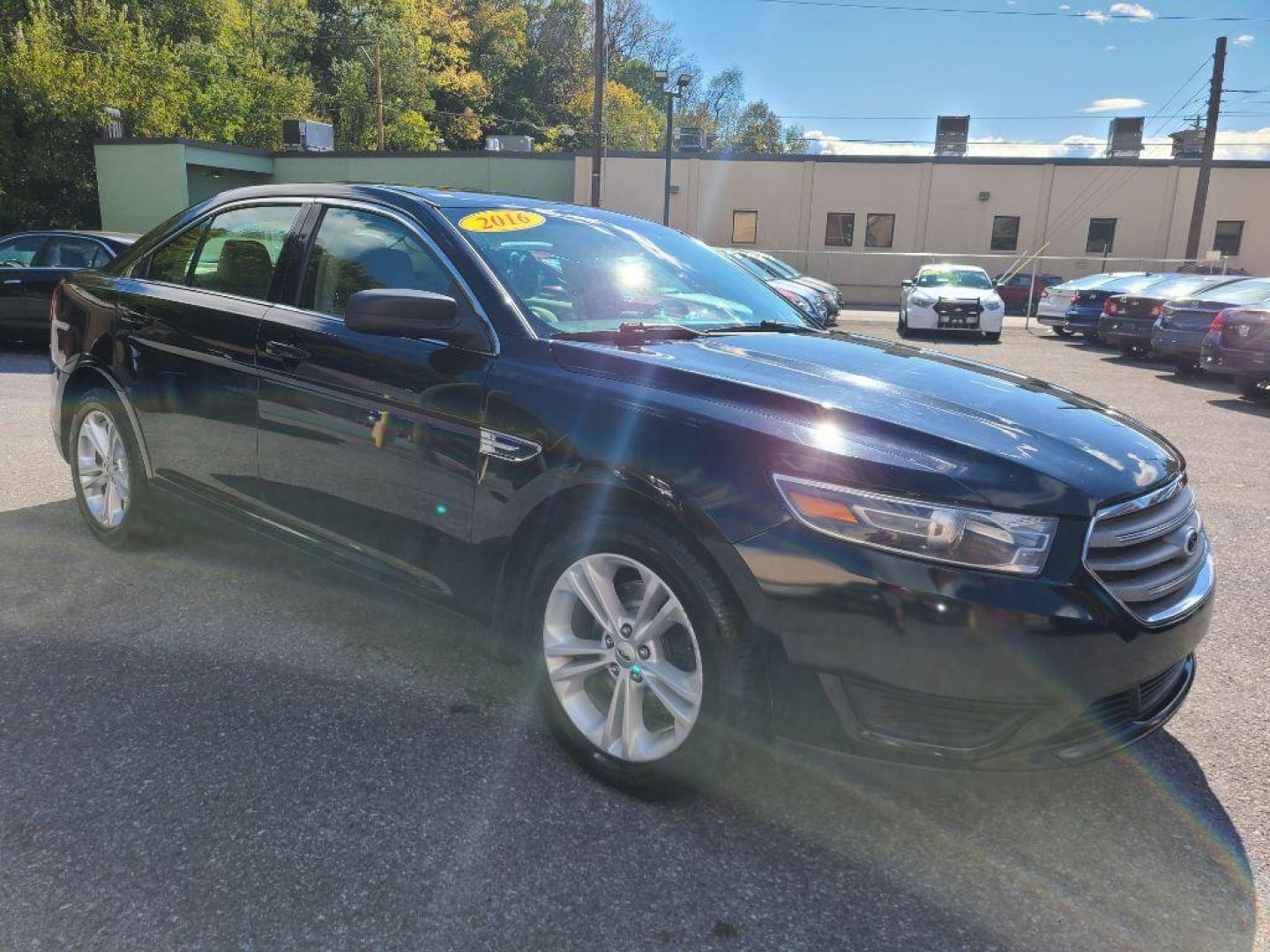 2016 BLACK FORD TAURUS SE (1FAHP2D8XGG) with an 3.5L engine, Automatic transmission, located at 117 North Cameron Street, Harrisburg, PA, 17101, (717) 963-8962, 40.267021, -76.875351 - Photo#7