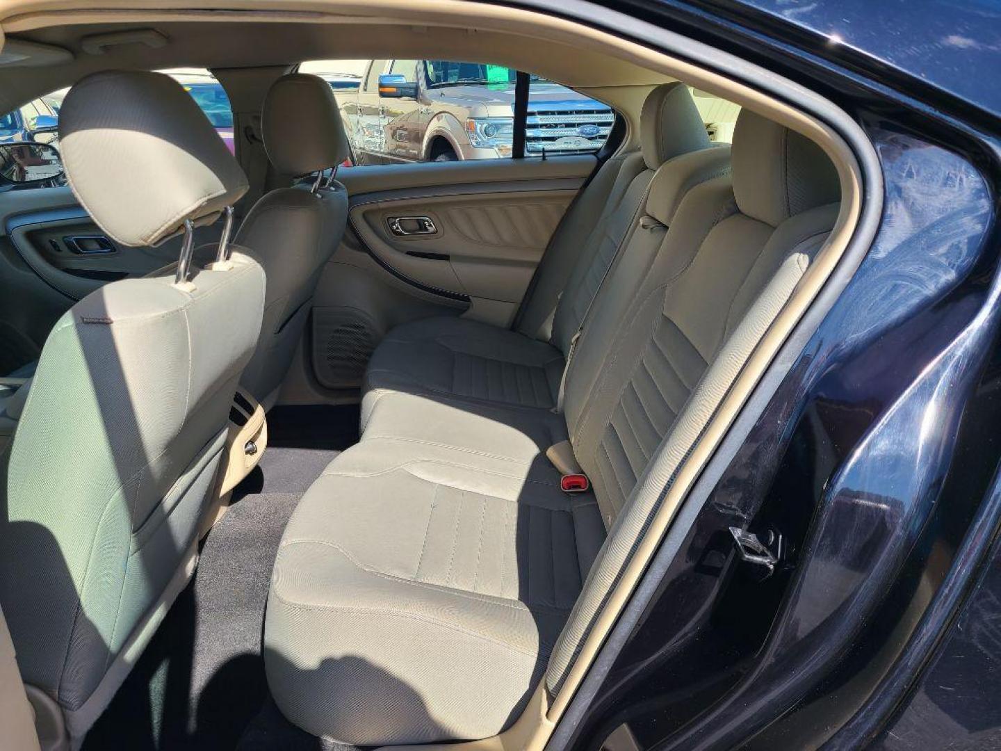 2016 BLACK FORD TAURUS SE (1FAHP2D8XGG) with an 3.5L engine, Automatic transmission, located at 117 North Cameron Street, Harrisburg, PA, 17101, (717) 963-8962, 40.267021, -76.875351 - Photo#12