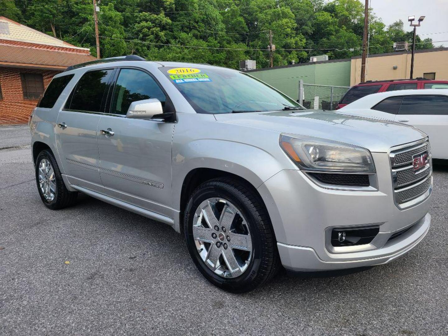 2016 SILVER GMC ACADIA DENALI (1GKKVTKD6GJ) with an 3.6L engine, Automatic transmission, located at 117 North Cameron Street, Harrisburg, PA, 17101, (717) 963-8962, 40.267021, -76.875351 - WE FINANCE!!! Good Credit/ Bad Credit/ No Credit - ALL Trade-Ins Welcomed!!! ***Guaranteed Credit Approval*** APPLY ONLINE or CALL us TODAY ;) Internet Prices and Marketplace Prices are SPECIAL discounted ***CASH DEALS*** Retail Prices are higher. Please call us to discuss your cash and finan - Photo#4
