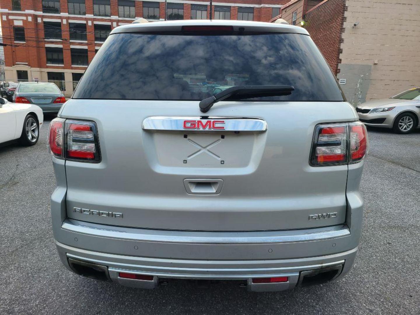 2016 SILVER GMC ACADIA DENALI (1GKKVTKD6GJ) with an 3.6L engine, Automatic transmission, located at 117 North Cameron Street, Harrisburg, PA, 17101, (717) 963-8962, 40.267021, -76.875351 - WE FINANCE!!! Good Credit/ Bad Credit/ No Credit - ALL Trade-Ins Welcomed!!! ***Guaranteed Credit Approval*** APPLY ONLINE or CALL us TODAY ;) Internet Prices and Marketplace Prices are SPECIAL discounted ***CASH DEALS*** Retail Prices are higher. Please call us to discuss your cash and finan - Photo#5