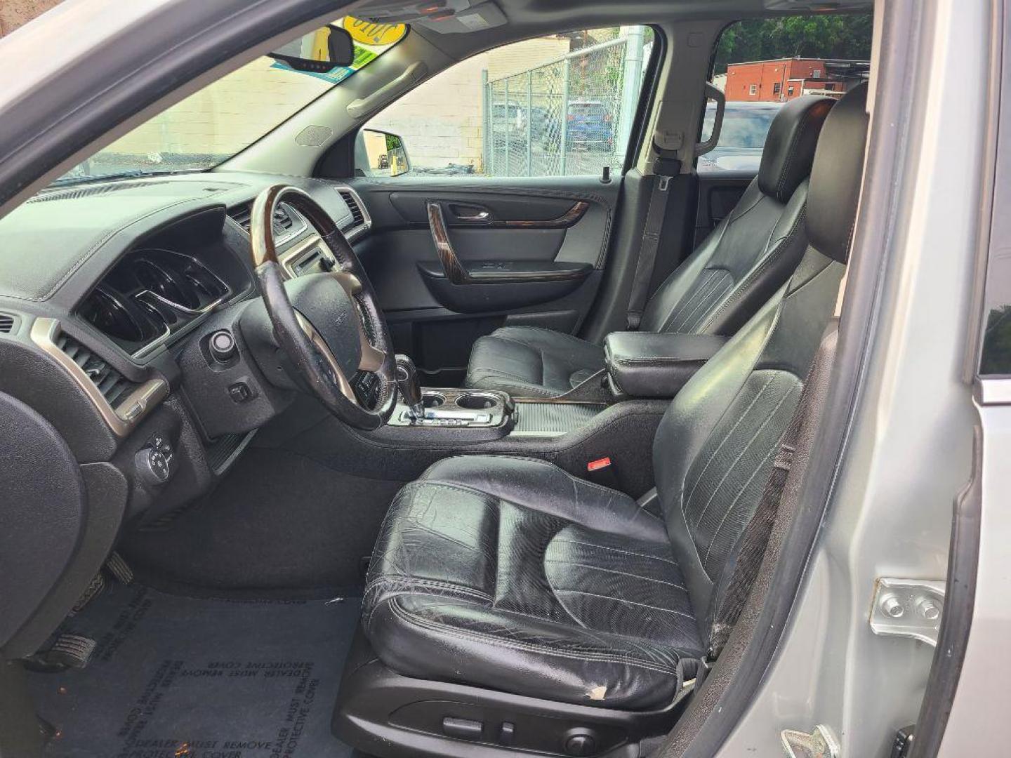 2016 SILVER GMC ACADIA DENALI (1GKKVTKD6GJ) with an 3.6L engine, Automatic transmission, located at 117 North Cameron Street, Harrisburg, PA, 17101, (717) 963-8962, 40.267021, -76.875351 - WE FINANCE!!! Good Credit/ Bad Credit/ No Credit - ALL Trade-Ins Welcomed!!! ***Guaranteed Credit Approval*** APPLY ONLINE or CALL us TODAY ;) Internet Prices and Marketplace Prices are SPECIAL discounted ***CASH DEALS*** Retail Prices are higher. Please call us to discuss your cash and finan - Photo#15