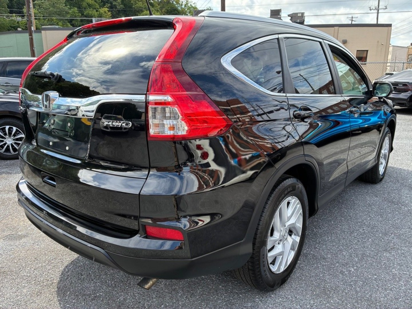 2016 BLACK HONDA CR-V EXL (2HKRM4H70GH) with an 2.4L engine, Continuously Variable transmission, located at 117 North Cameron Street, Harrisburg, PA, 17101, (717) 963-8962, 40.267021, -76.875351 - WE FINANCE!!! MOST vehicles are available for financing. Good Credit/ Challenged Credit/ No Credit - ALL Trade-Ins Welcomed!!! APPLY ONLINE or CALL us TODAY Please call us to discuss your cash and/or financing options. Thanks for checking our inventory! We're here to help.- Photo#4