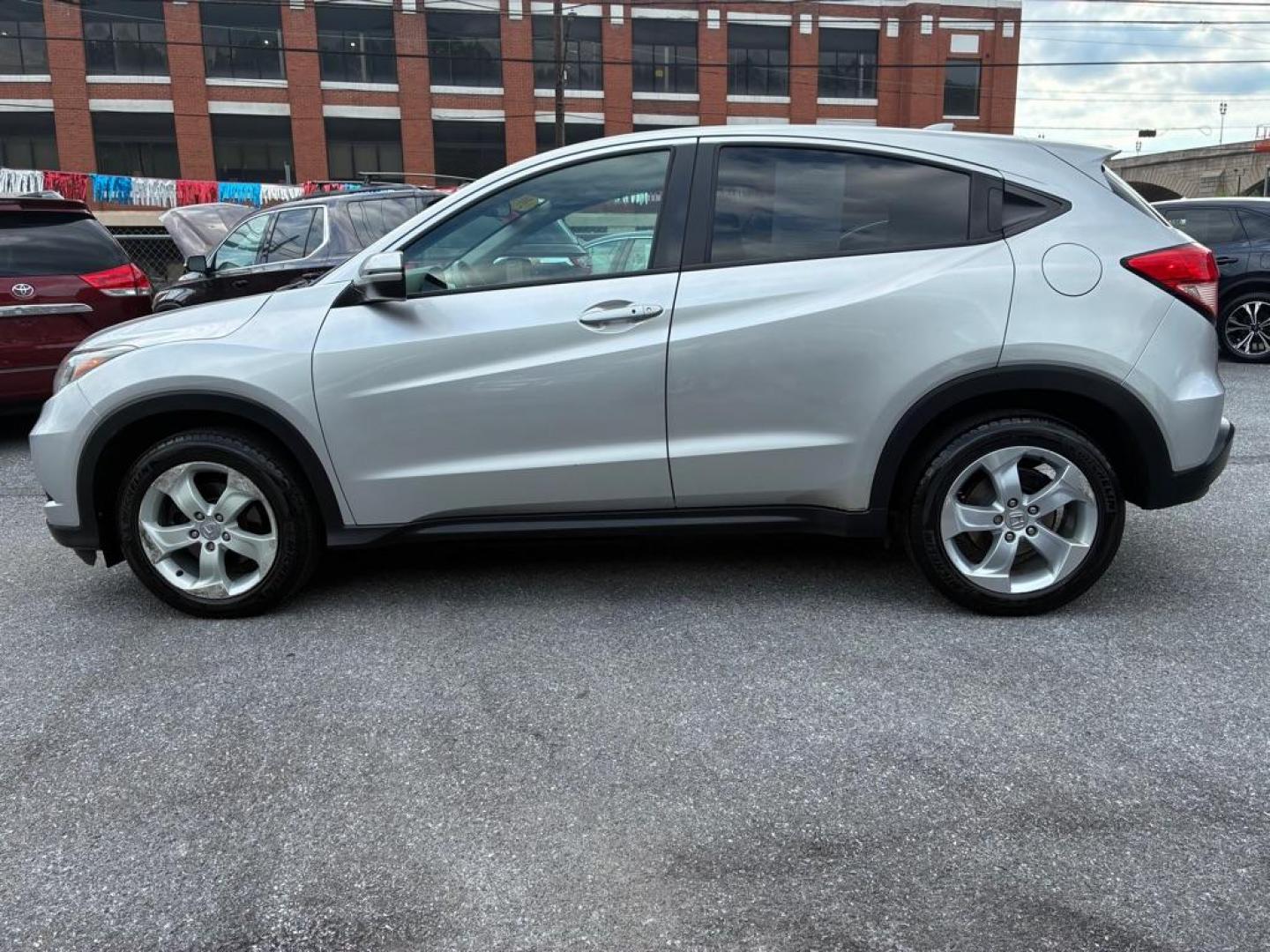 2016 SILVER HONDA HR-V EX (3CZRU6H59GM) with an 1.8L engine, Continuously Variable transmission, located at 117 North Cameron Street, Harrisburg, PA, 17101, (717) 963-8962, 40.267021, -76.875351 - WE FINANCE!!! MOST vehicles are available for financing. Good Credit/ Challenged Credit/ No Credit - ALL Trade-Ins Welcomed!!! APPLY ONLINE or CALL us TODAY Please call us to discuss your cash and/or financing options. Thanks for checking our inventory! We're here to help. - Photo#1