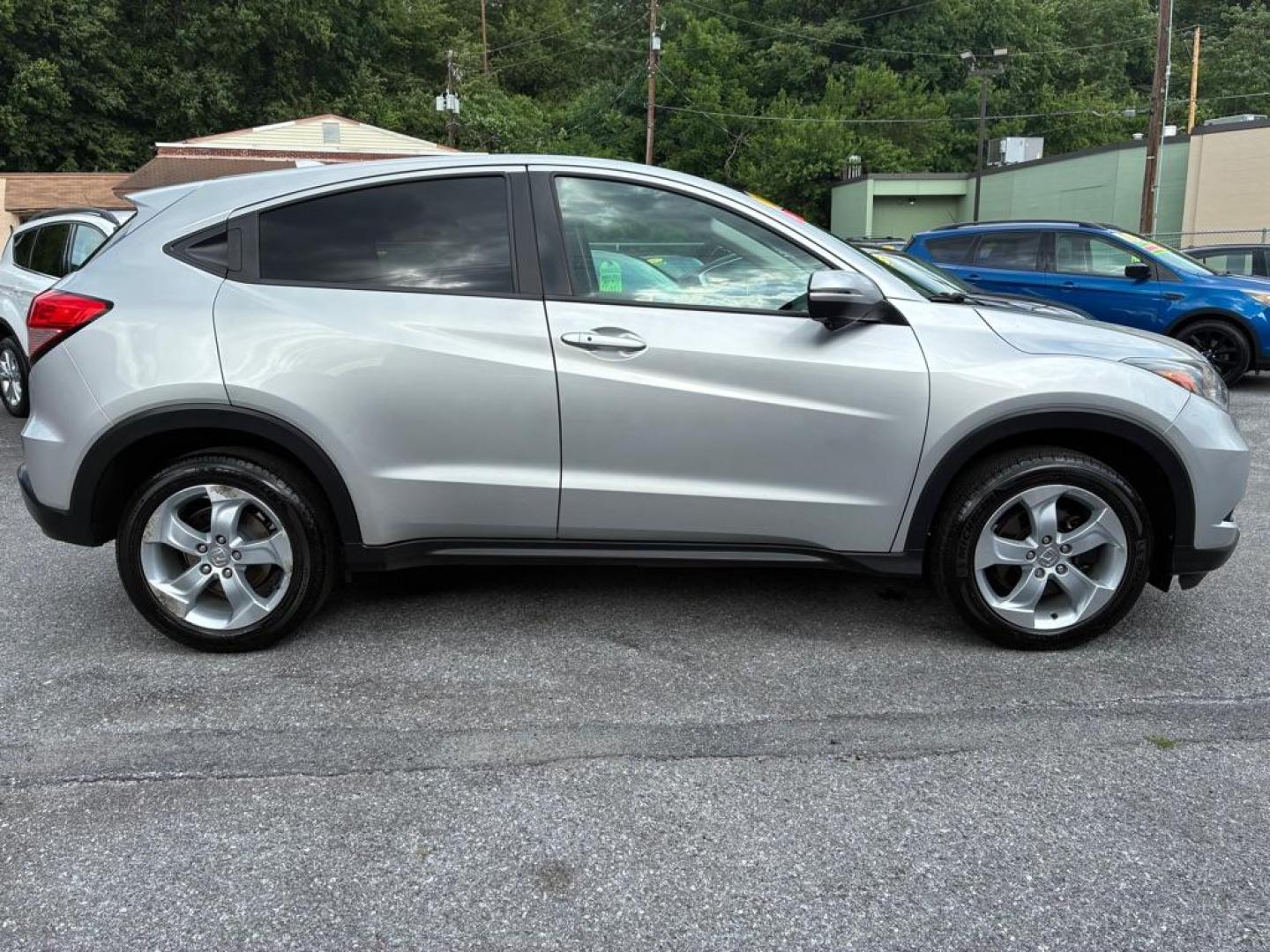 2016 SILVER HONDA HR-V EX (3CZRU6H59GM) with an 1.8L engine, Continuously Variable transmission, located at 117 North Cameron Street, Harrisburg, PA, 17101, (717) 963-8962, 40.267021, -76.875351 - WE FINANCE!!! MOST vehicles are available for financing. Good Credit/ Challenged Credit/ No Credit - ALL Trade-Ins Welcomed!!! APPLY ONLINE or CALL us TODAY Please call us to discuss your cash and/or financing options. Thanks for checking our inventory! We're here to help. - Photo#5