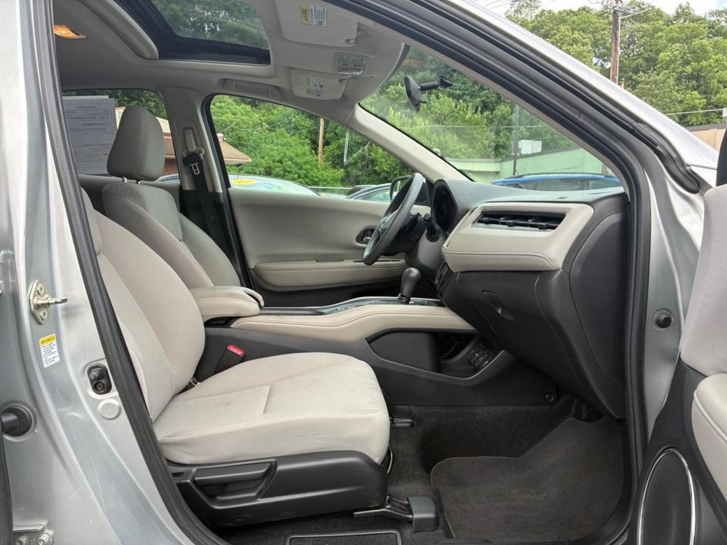 2016 SILVER HONDA HR-V EX (3CZRU6H59GM) with an 1.8L engine, Continuously Variable transmission, located at 117 North Cameron Street, Harrisburg, PA, 17101, (717) 963-8962, 40.267021, -76.875351 - WE FINANCE!!! MOST vehicles are available for financing. Good Credit/ Challenged Credit/ No Credit - ALL Trade-Ins Welcomed!!! APPLY ONLINE or CALL us TODAY Please call us to discuss your cash and/or financing options. Thanks for checking our inventory! We're here to help. - Photo#8