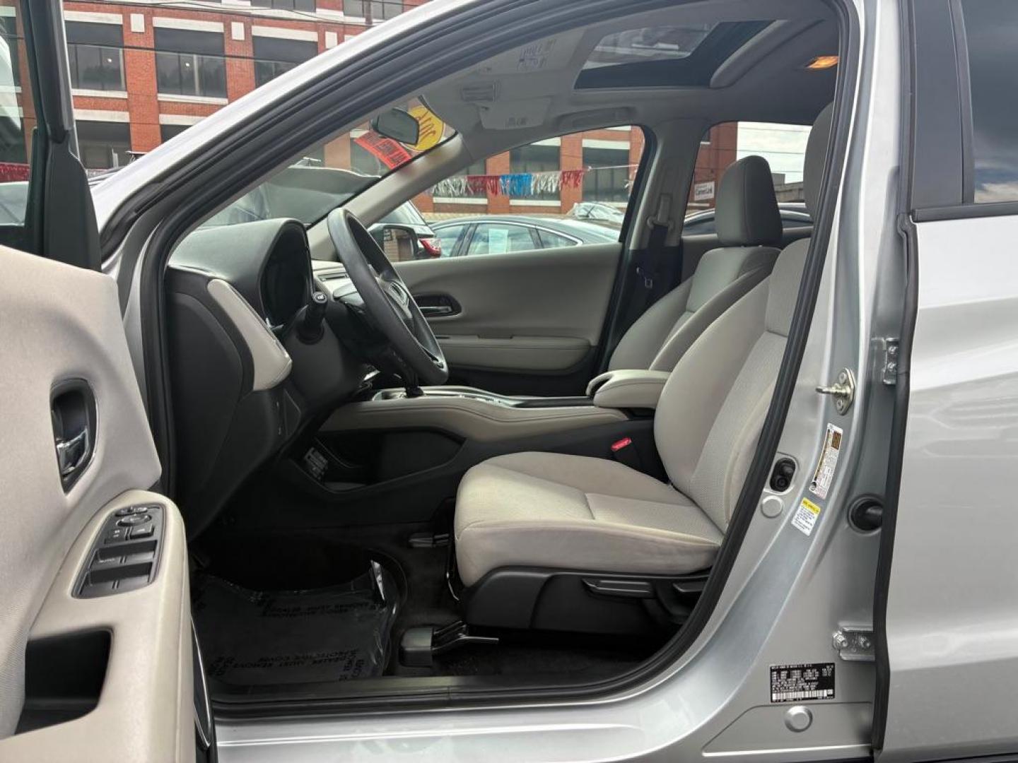 2016 SILVER HONDA HR-V EX (3CZRU6H59GM) with an 1.8L engine, Continuously Variable transmission, located at 117 North Cameron Street, Harrisburg, PA, 17101, (717) 963-8962, 40.267021, -76.875351 - WE FINANCE!!! MOST vehicles are available for financing. Good Credit/ Challenged Credit/ No Credit - ALL Trade-Ins Welcomed!!! APPLY ONLINE or CALL us TODAY Please call us to discuss your cash and/or financing options. Thanks for checking our inventory! We're here to help. - Photo#13