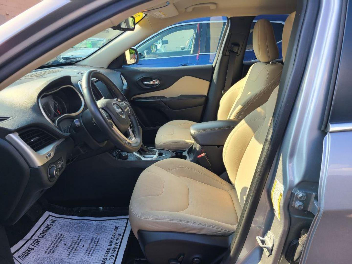 2016 SILVER JEEP CHEROKEE LATITUDE (1C4PJMCB6GW) with an 2.4L engine, Automatic transmission, located at 7981 Paxton Street, Harrisburg, PA, 17111, (717) 561-2926, 40.261490, -76.749229 - WE FINANCE!!! Good Credit/ Bad Credit/ No Credit - ALL Trade-Ins Welcomed!!! ***Guaranteed Credit Approval*** APPLY ONLINE or CALL us TODAY ;) Internet Prices and Marketplace Prices are SPECIAL discounted ***CASH DEALS*** Retail Prices are higher. Please call us to discuss your cash and finan - Photo#13
