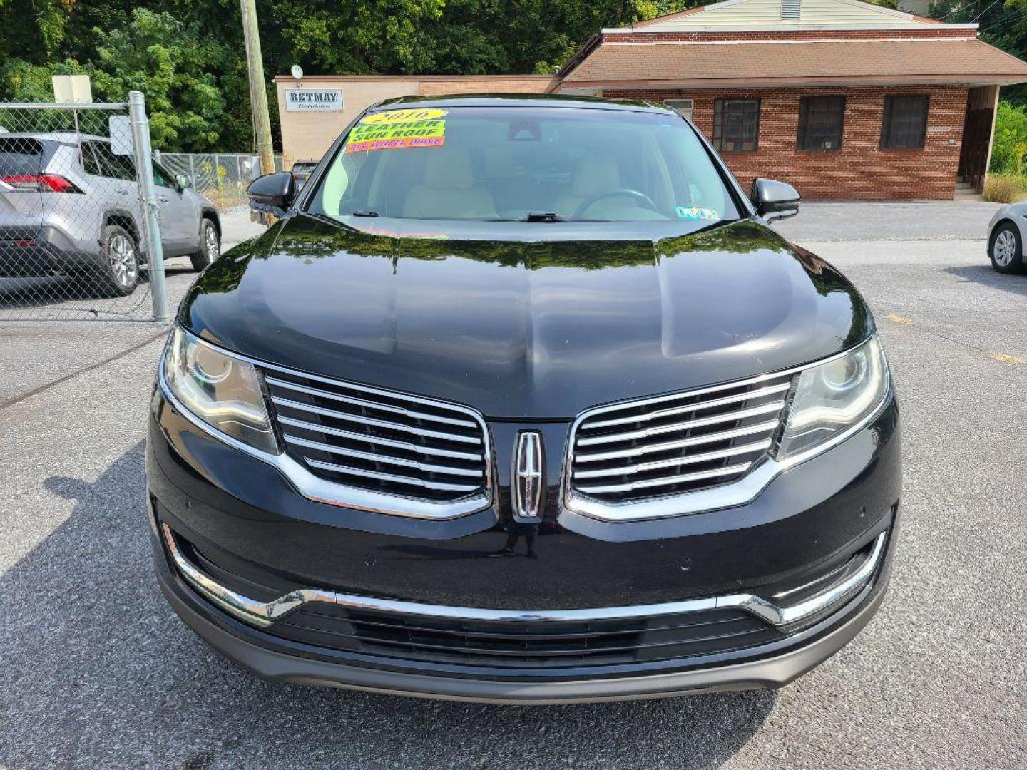 2016 BLACK LINCOLN MKX RESERVE (2LMPJ8LP0GB) with an 2.7L engine, Automatic transmission, located at 7981 Paxton Street, Harrisburg, PA, 17111, (717) 561-2926, 40.261490, -76.749229 - WE FINANCE!!! Good Credit/ Bad Credit/ No Credit - ALL Trade-Ins Welcomed!!! ***Guaranteed Credit Approval*** APPLY ONLINE or CALL us TODAY ;) Internet Prices and Marketplace Prices are SPECIAL discounted ***CASH DEALS*** Retail Prices are higher. Please call us to discuss your cash and finan - Photo#7