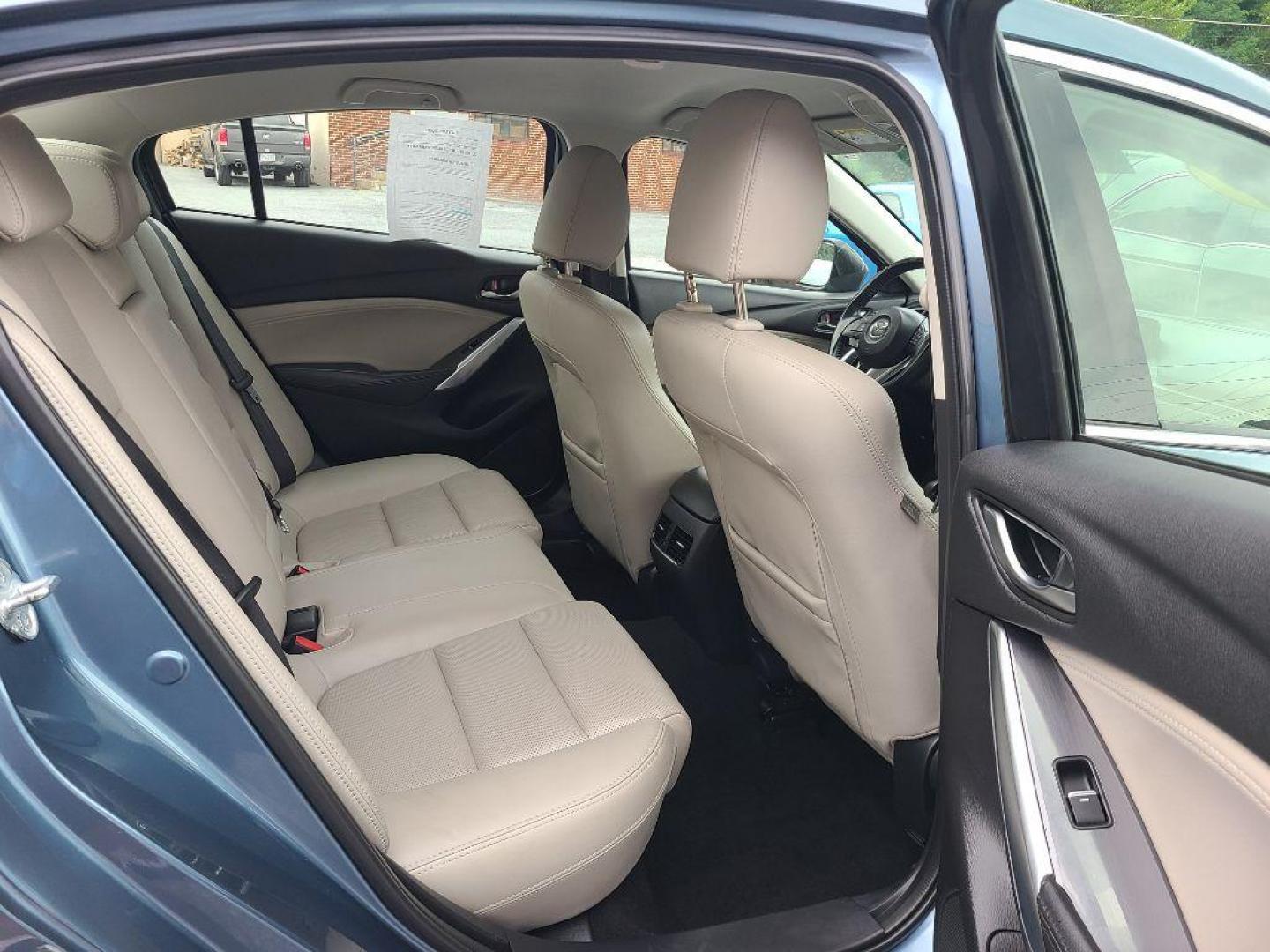 2016 BLUE MAZDA 6 TOURING (JM1GJ1V59G1) with an 2.5L engine, Automatic transmission, located at 117 North Cameron Street, Harrisburg, PA, 17101, (717) 963-8962, 40.267021, -76.875351 - WE FINANCE!!! Good Credit/ Bad Credit/ No Credit - ALL Trade-Ins Welcomed!!! ***Guaranteed Credit Approval*** APPLY ONLINE or CALL us TODAY ;) Internet Prices and Marketplace Prices are SPECIAL discounted ***CASH DEALS*** Retail Prices are higher. Please call us to discuss your cash and finan - Photo#11