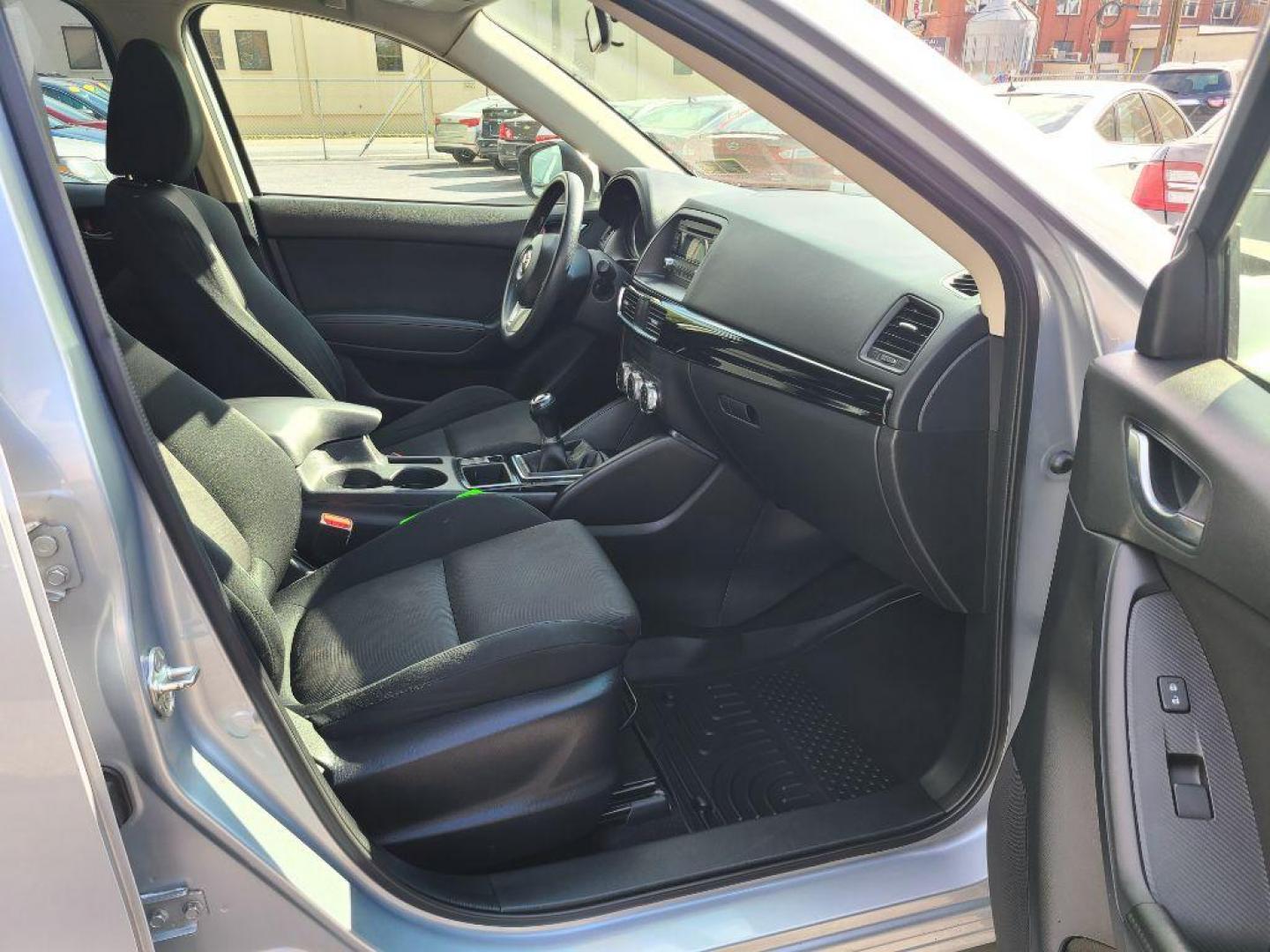2016 SILVER MAZDA CX-5 SPORT (JM3KE2BE1G0) with an 2.0L engine, 6-Speed Manual transmission, located at 117 North Cameron Street, Harrisburg, PA, 17101, (717) 963-8962, 40.267021, -76.875351 - WE FINANCE!!! Good Credit/ Bad Credit/ No Credit - ALL Trade-Ins Welcomed!!! ***Guaranteed Credit Approval*** APPLY ONLINE or CALL us TODAY ;) Internet Prices and Marketplace Prices are SPECIAL discounted ***CASH DEALS*** Retail Prices are higher. Please call us to discuss your cash and finan - Photo#8
