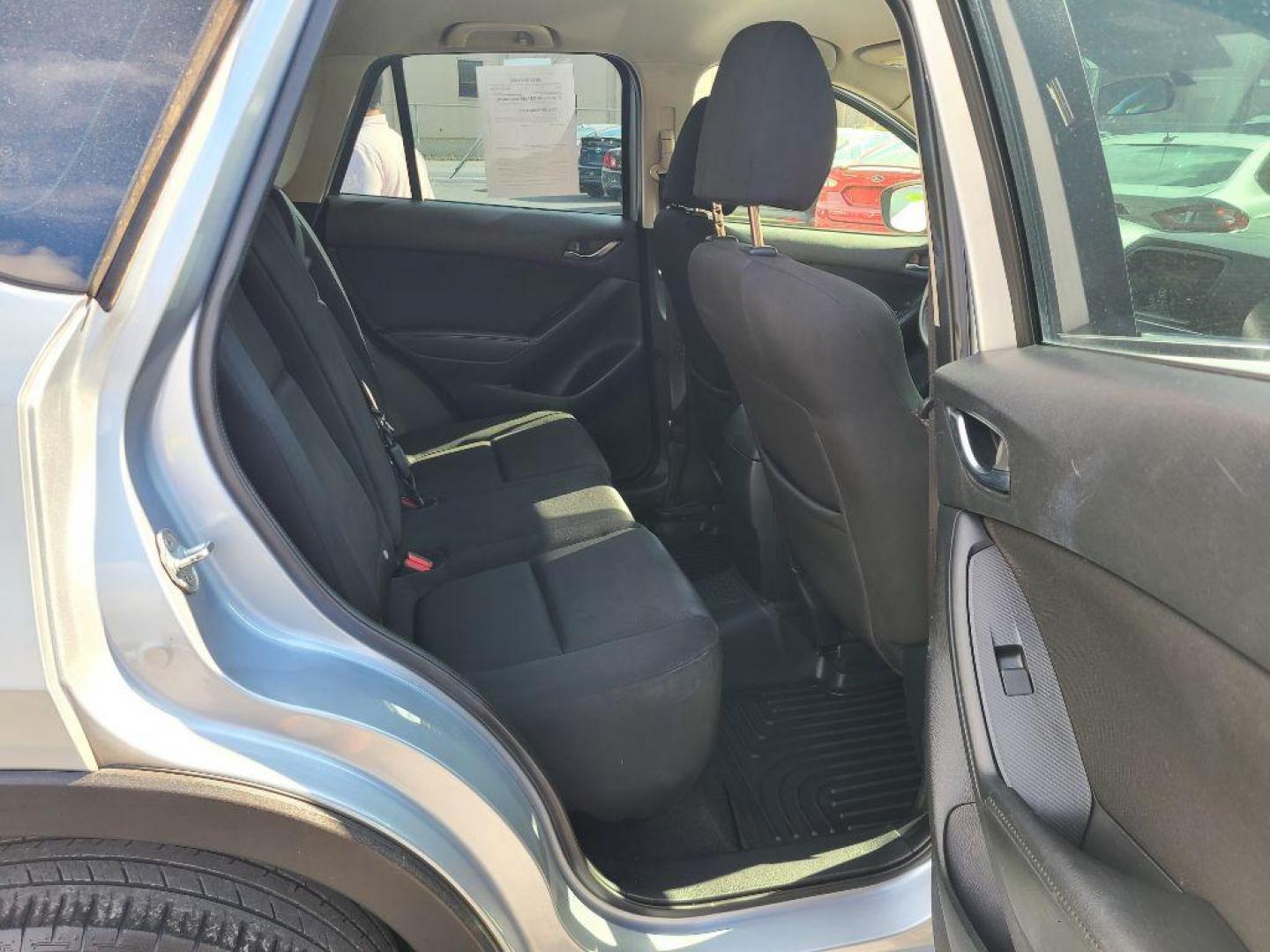 2016 SILVER MAZDA CX-5 SPORT (JM3KE2BE1G0) with an 2.0L engine, 6-Speed Manual transmission, located at 117 North Cameron Street, Harrisburg, PA, 17101, (717) 963-8962, 40.267021, -76.875351 - WE FINANCE!!! Good Credit/ Bad Credit/ No Credit - ALL Trade-Ins Welcomed!!! ***Guaranteed Credit Approval*** APPLY ONLINE or CALL us TODAY ;) Internet Prices and Marketplace Prices are SPECIAL discounted ***CASH DEALS*** Retail Prices are higher. Please call us to discuss your cash and finan - Photo#10