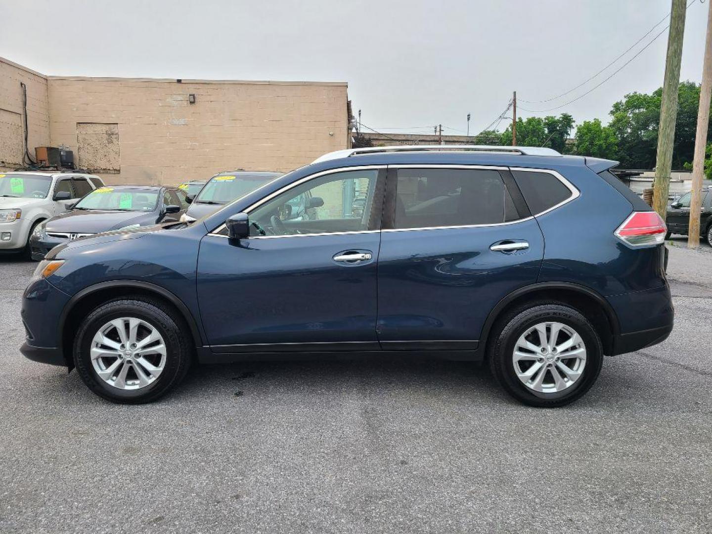 2016 BLUE NISSAN ROGUE S (KNMAT2MV3GP) with an 2.5L engine, Continuously Variable transmission, located at 117 North Cameron Street, Harrisburg, PA, 17101, (717) 963-8962, 40.267021, -76.875351 - WE FINANCE!!! Good Credit/ Bad Credit/ No Credit - ALL Trade-Ins Welcomed!!! ***Guaranteed Credit Approval*** APPLY ONLINE or CALL us TODAY ;) Internet Prices and Marketplace Prices are SPECIAL discounted ***CASH DEALS*** Retail Prices are higher. Please call us to discuss your cash and finan - Photo#1
