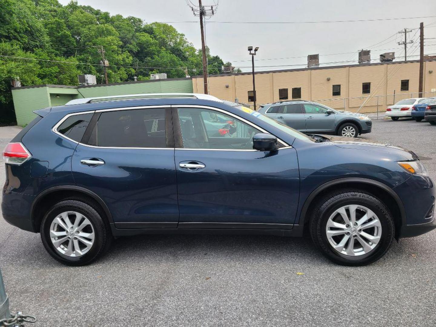 2016 BLUE NISSAN ROGUE S (KNMAT2MV3GP) with an 2.5L engine, Continuously Variable transmission, located at 117 North Cameron Street, Harrisburg, PA, 17101, (717) 963-8962, 40.267021, -76.875351 - WE FINANCE!!! Good Credit/ Bad Credit/ No Credit - ALL Trade-Ins Welcomed!!! ***Guaranteed Credit Approval*** APPLY ONLINE or CALL us TODAY ;) Internet Prices and Marketplace Prices are SPECIAL discounted ***CASH DEALS*** Retail Prices are higher. Please call us to discuss your cash and finan - Photo#5