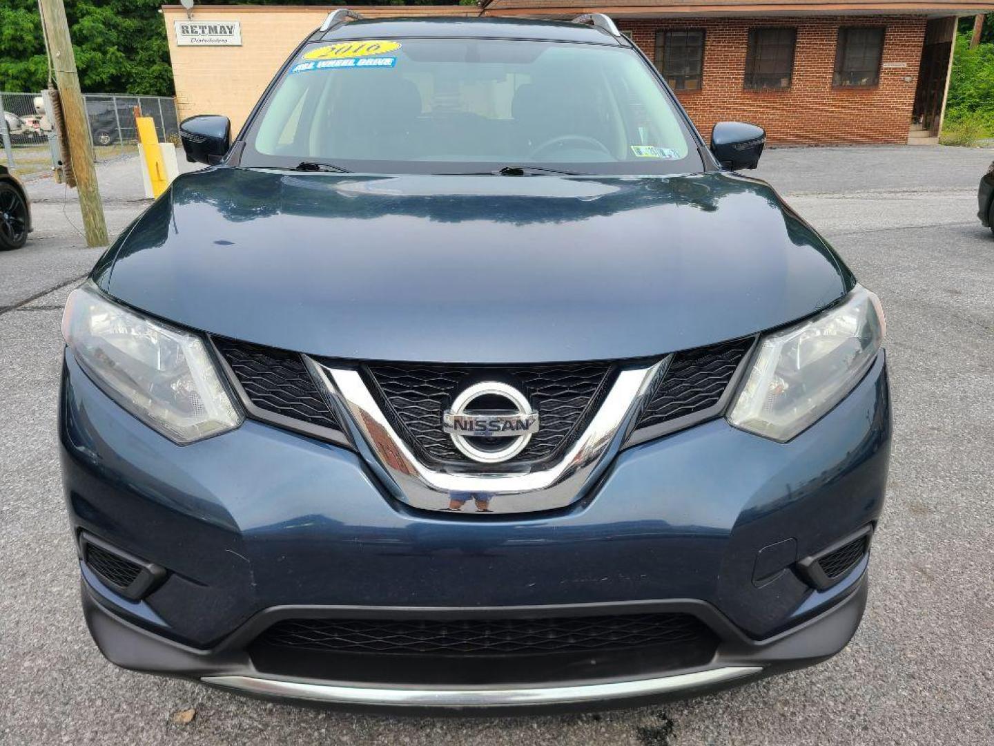 2016 BLUE NISSAN ROGUE S (KNMAT2MV3GP) with an 2.5L engine, Continuously Variable transmission, located at 117 North Cameron Street, Harrisburg, PA, 17101, (717) 963-8962, 40.267021, -76.875351 - WE FINANCE!!! Good Credit/ Bad Credit/ No Credit - ALL Trade-Ins Welcomed!!! ***Guaranteed Credit Approval*** APPLY ONLINE or CALL us TODAY ;) Internet Prices and Marketplace Prices are SPECIAL discounted ***CASH DEALS*** Retail Prices are higher. Please call us to discuss your cash and finan - Photo#7