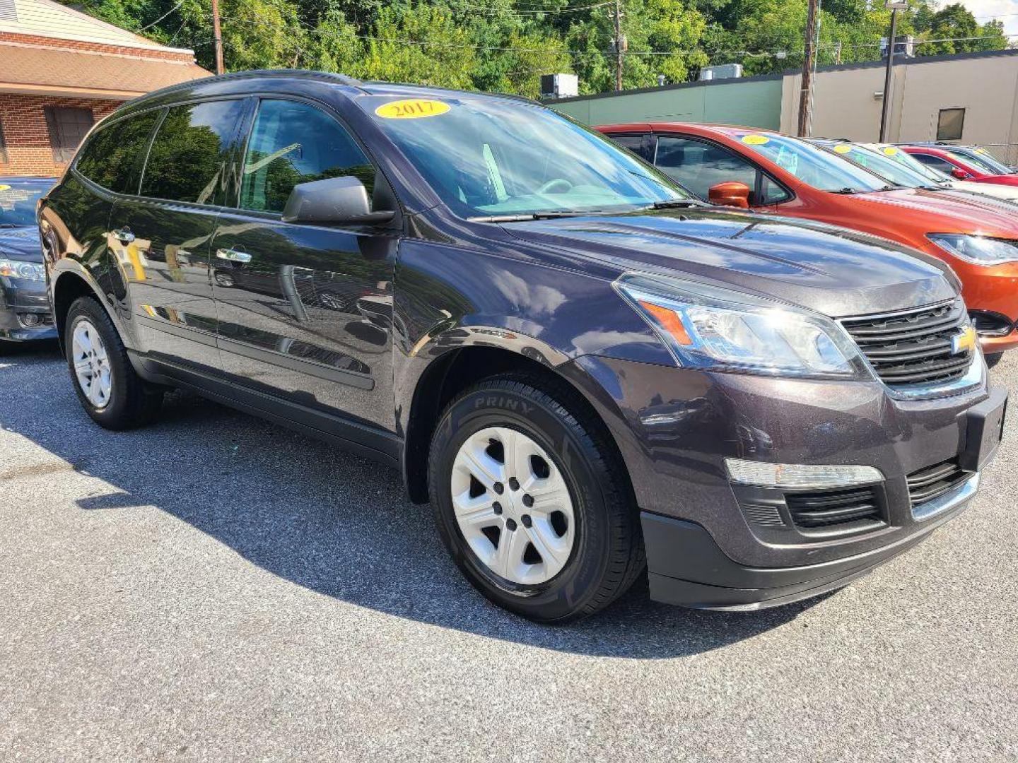 2017 GRAY CHEVROLET TRAVERSE LS (1GNKRFKD6HJ) with an 3.6L engine, Automatic transmission, located at 7981 Paxton Street, Harrisburg, PA, 17111, (717) 561-2926, 40.261490, -76.749229 - WE FINANCE!!! Good Credit/ Bad Credit/ No Credit - ALL Trade-Ins Welcomed!!! ***Guaranteed Credit Approval*** APPLY ONLINE or CALL us TODAY ;) Internet Prices and Marketplace Prices are SPECIAL discounted ***CASH DEALS*** Retail Prices are higher. Please call us to discuss your cash and finan - Photo#6