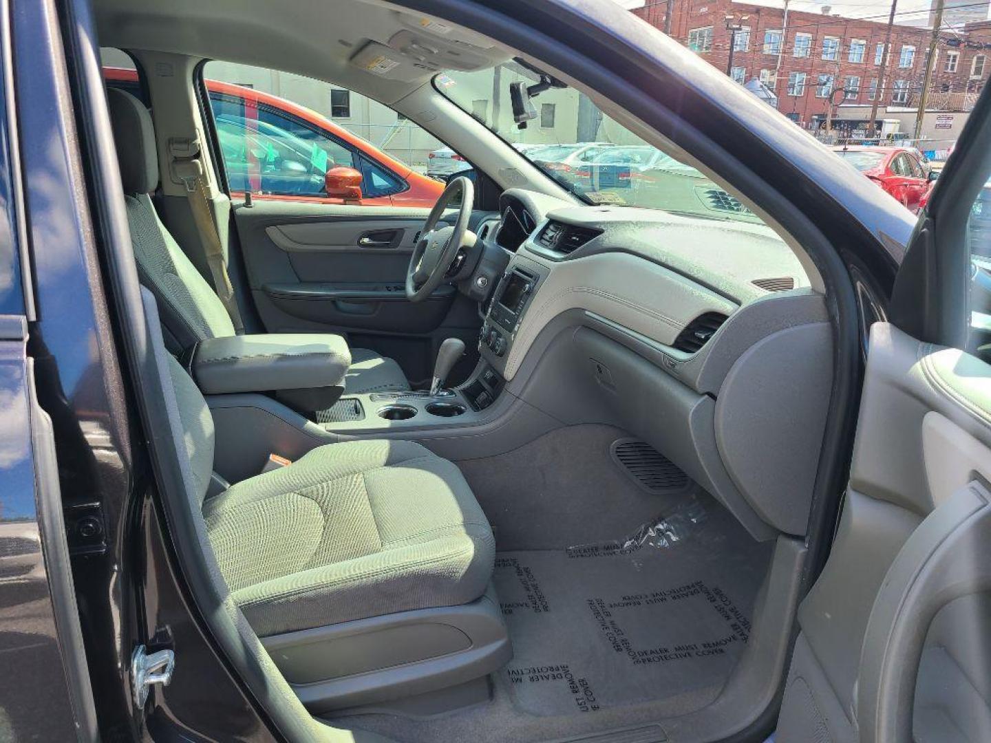 2017 GRAY CHEVROLET TRAVERSE LS (1GNKRFKD6HJ) with an 3.6L engine, Automatic transmission, located at 7981 Paxton Street, Harrisburg, PA, 17111, (717) 561-2926, 40.261490, -76.749229 - WE FINANCE!!! Good Credit/ Bad Credit/ No Credit - ALL Trade-Ins Welcomed!!! ***Guaranteed Credit Approval*** APPLY ONLINE or CALL us TODAY ;) Internet Prices and Marketplace Prices are SPECIAL discounted ***CASH DEALS*** Retail Prices are higher. Please call us to discuss your cash and finan - Photo#8