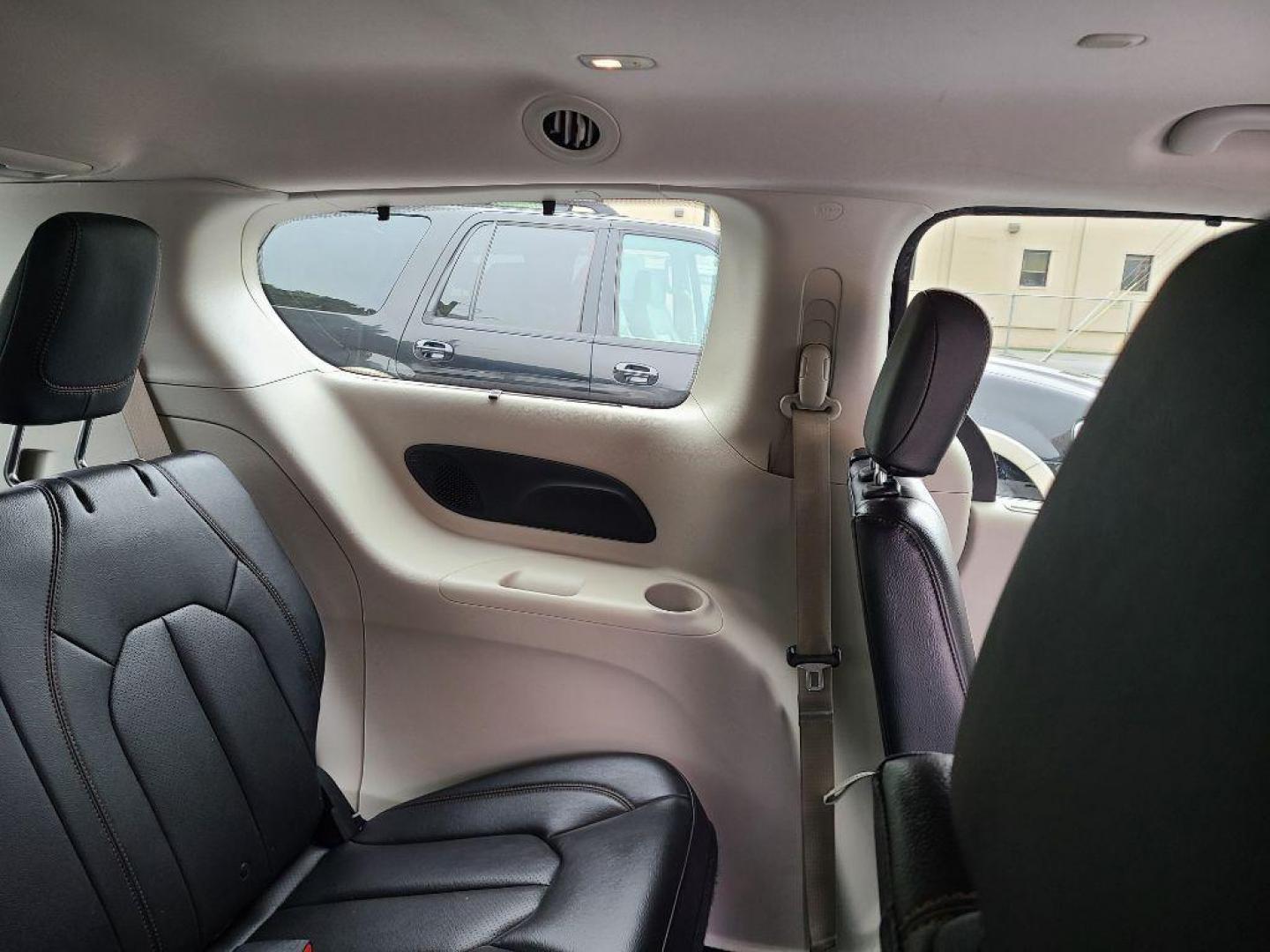 2017 GRAY CHRYSLER PACIFICA TOURING L PLUS (2C4RC1EG0HR) with an 3.6L engine, Automatic transmission, located at 117 North Cameron Street, Harrisburg, PA, 17101, (717) 963-8962, 40.267021, -76.875351 - WE FINANCE!!! Good Credit/ Bad Credit/ No Credit - ALL Trade-Ins Welcomed!!! ***Guaranteed Credit Approval*** APPLY ONLINE or CALL us TODAY ;) Internet Prices and Marketplace Prices are SPECIAL discounted ***CASH DEALS*** Retail Prices are higher. Please call us to discuss your cash and finan - Photo#9