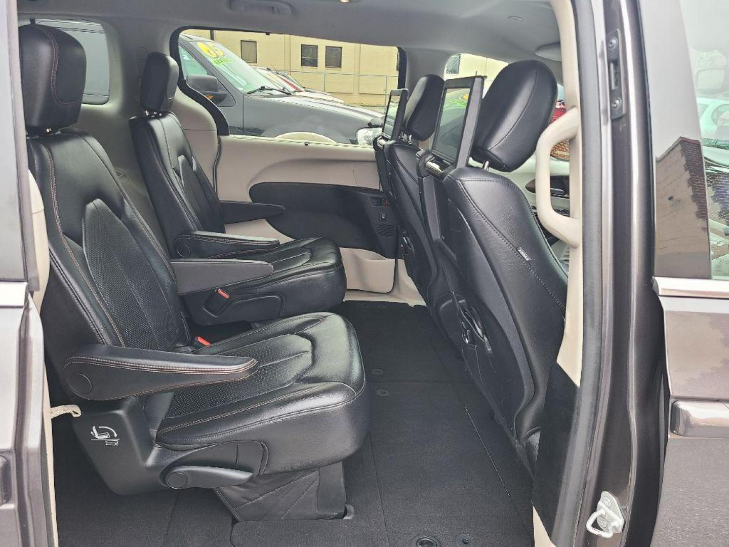 2017 GRAY CHRYSLER PACIFICA TOURING L PLUS (2C4RC1EG0HR) with an 3.6L engine, Automatic transmission, located at 117 North Cameron Street, Harrisburg, PA, 17101, (717) 963-8962, 40.267021, -76.875351 - WE FINANCE!!! Good Credit/ Bad Credit/ No Credit - ALL Trade-Ins Welcomed!!! ***Guaranteed Credit Approval*** APPLY ONLINE or CALL us TODAY ;) Internet Prices and Marketplace Prices are SPECIAL discounted ***CASH DEALS*** Retail Prices are higher. Please call us to discuss your cash and finan - Photo#10